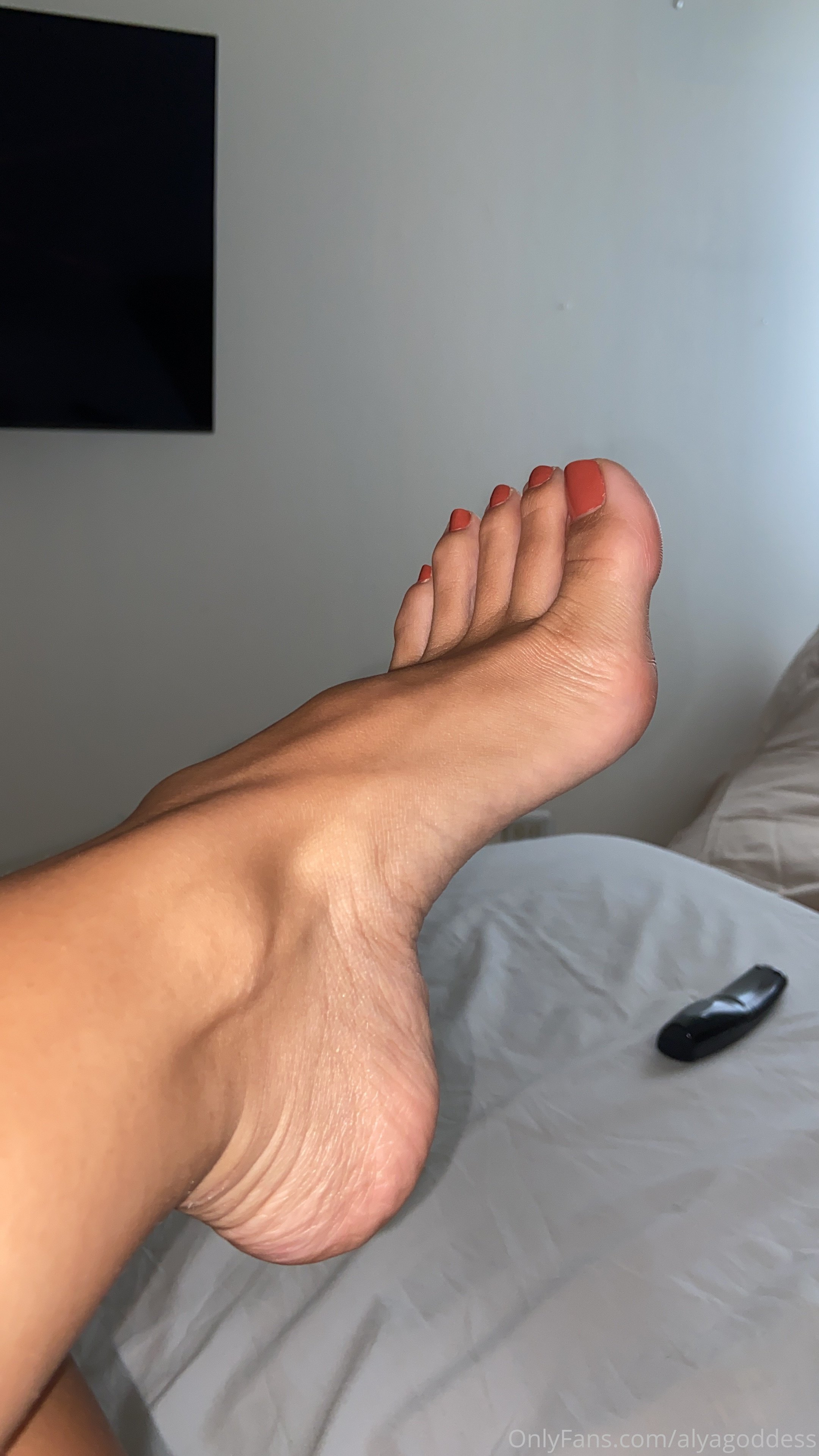 alyagoddess feet photo 24