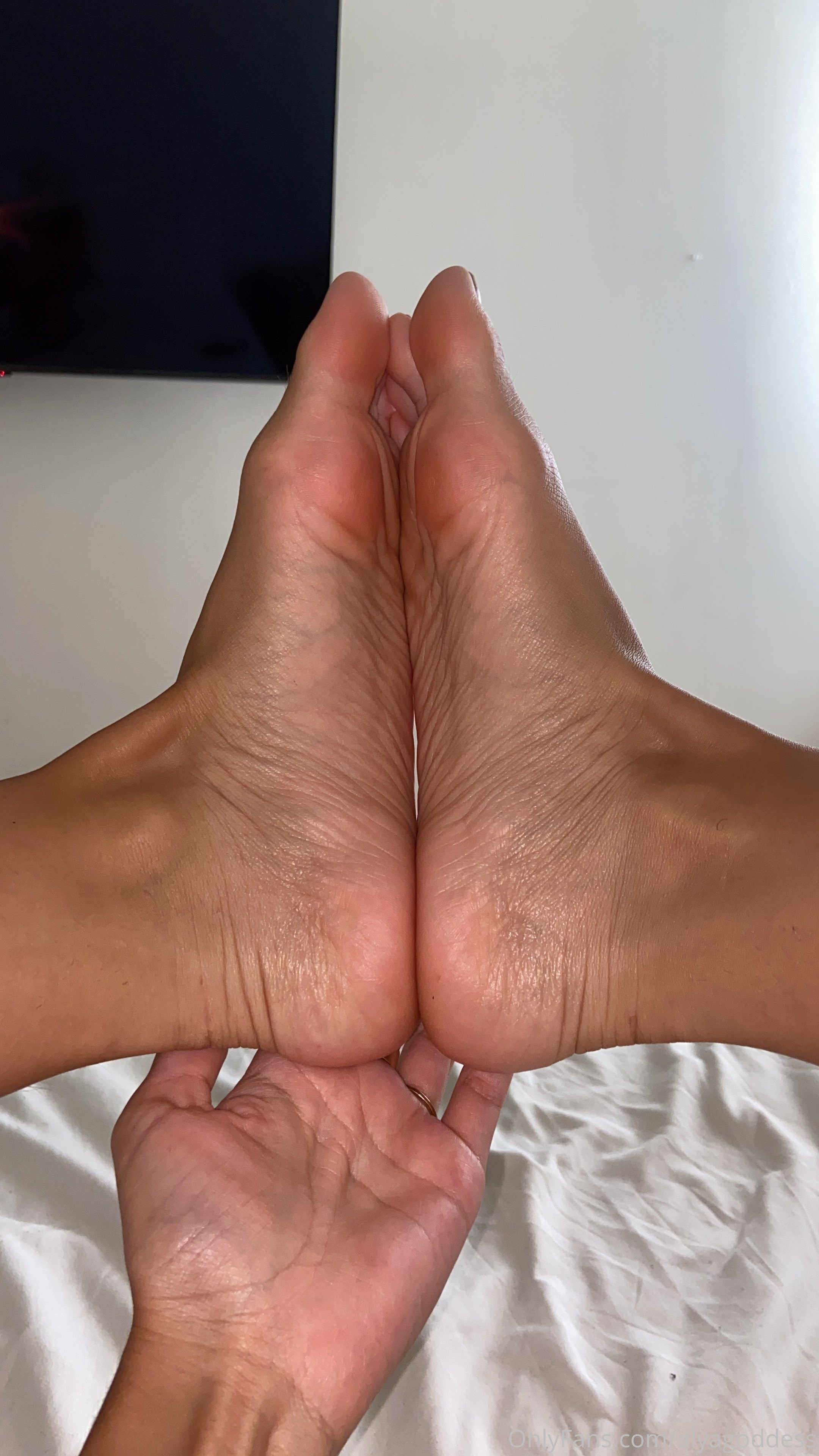 alyagoddess feet photo 22