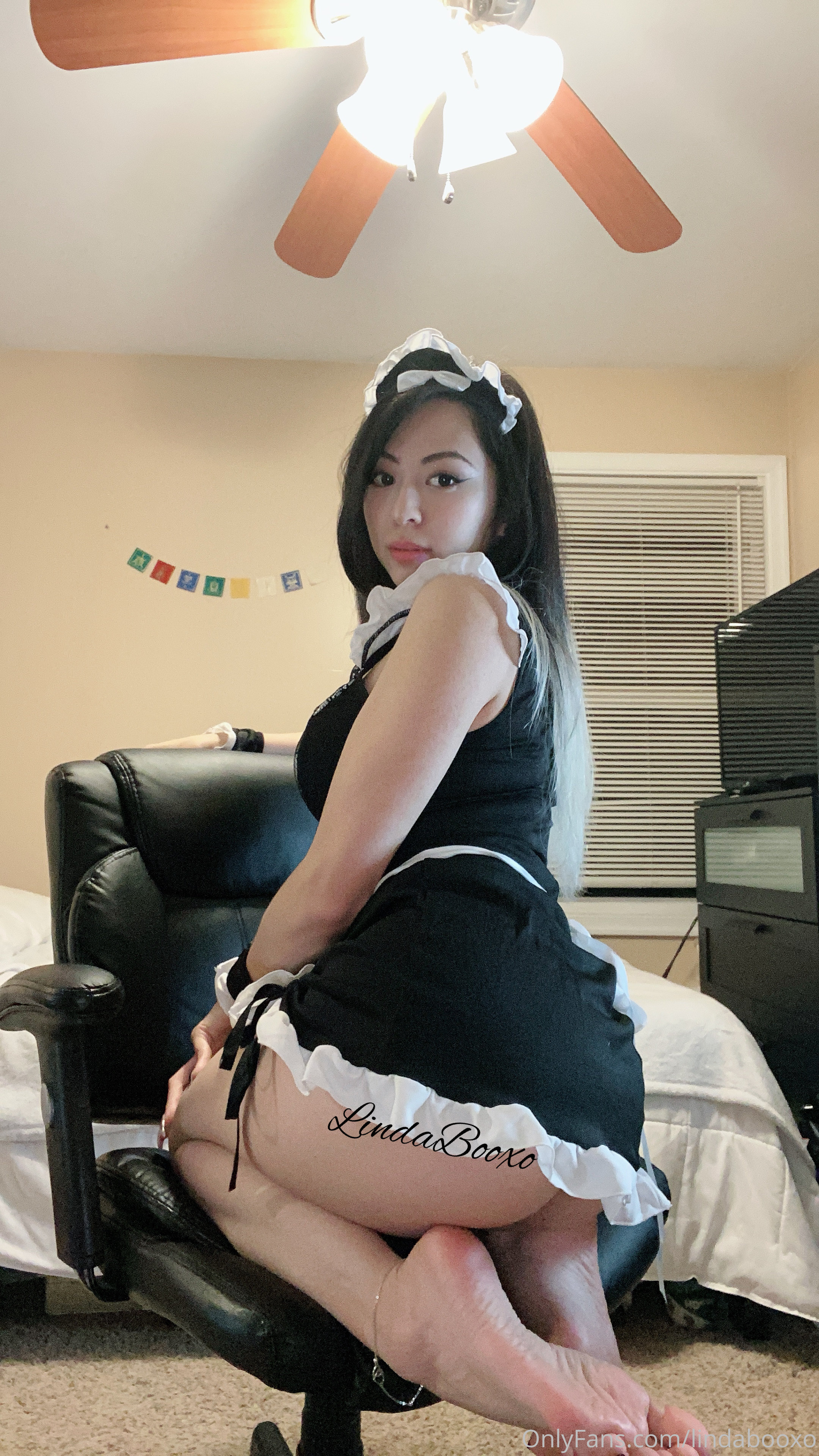 lindabooxo feet photo 2
