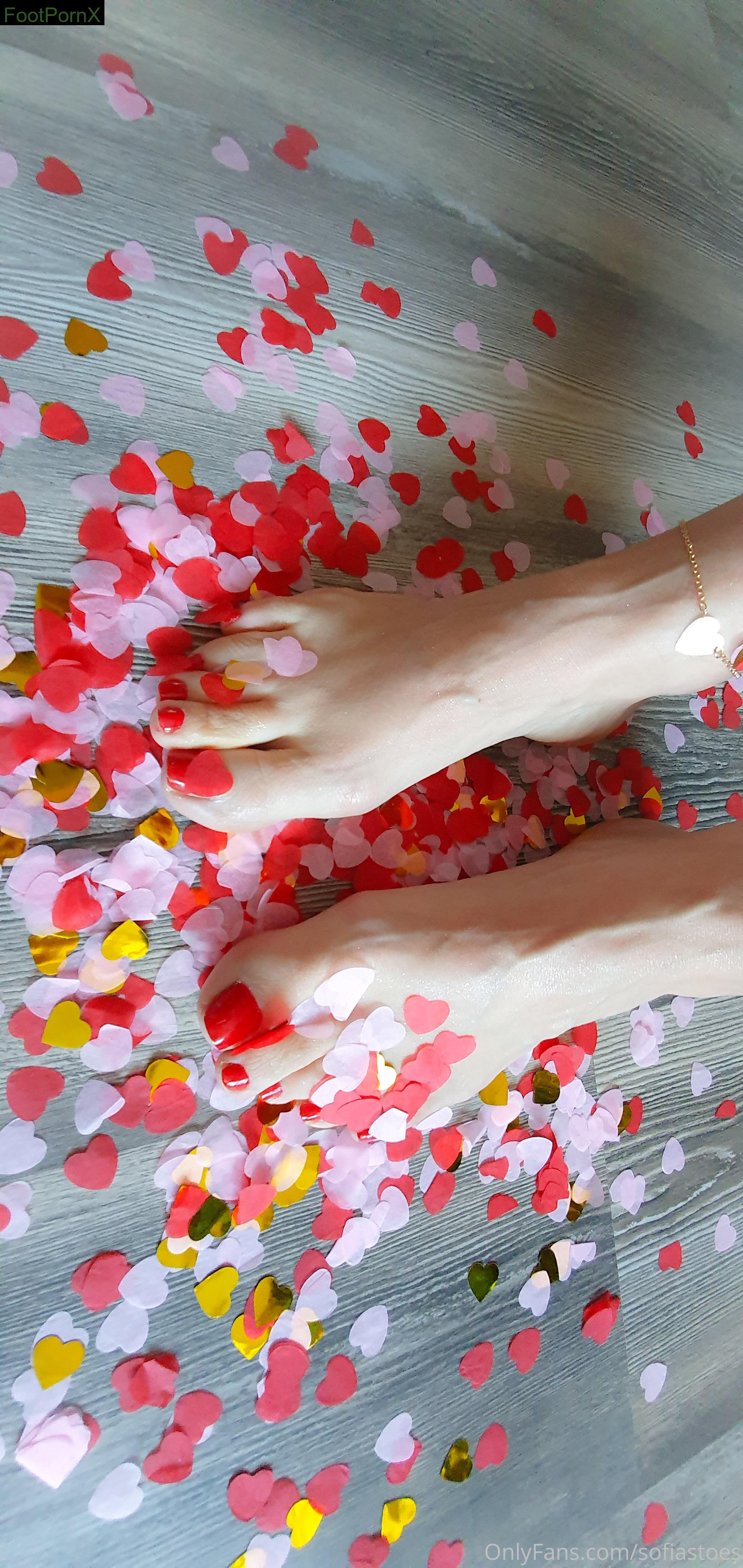sofiastoes feet photo 3