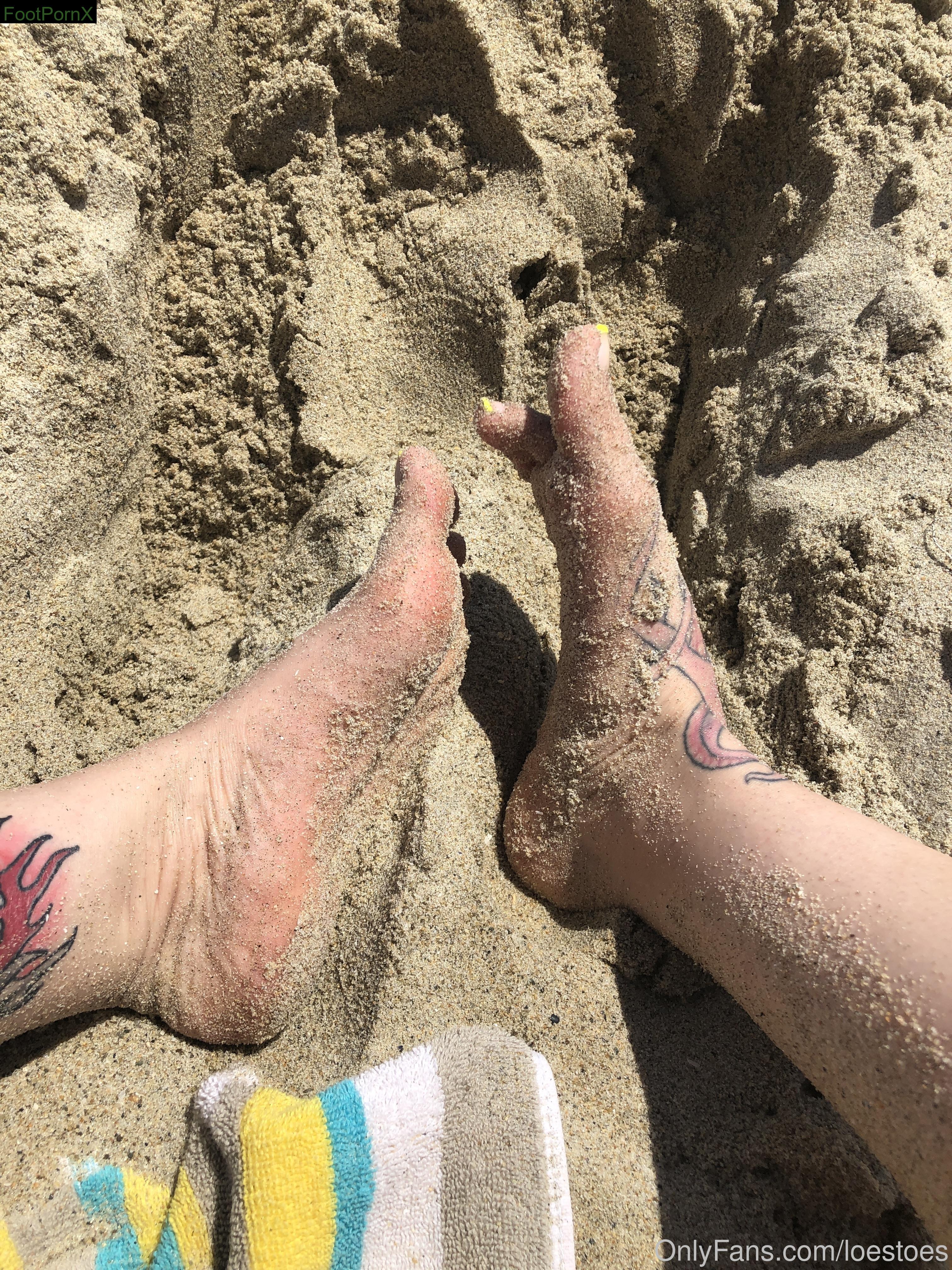 loestoes feet photo 11