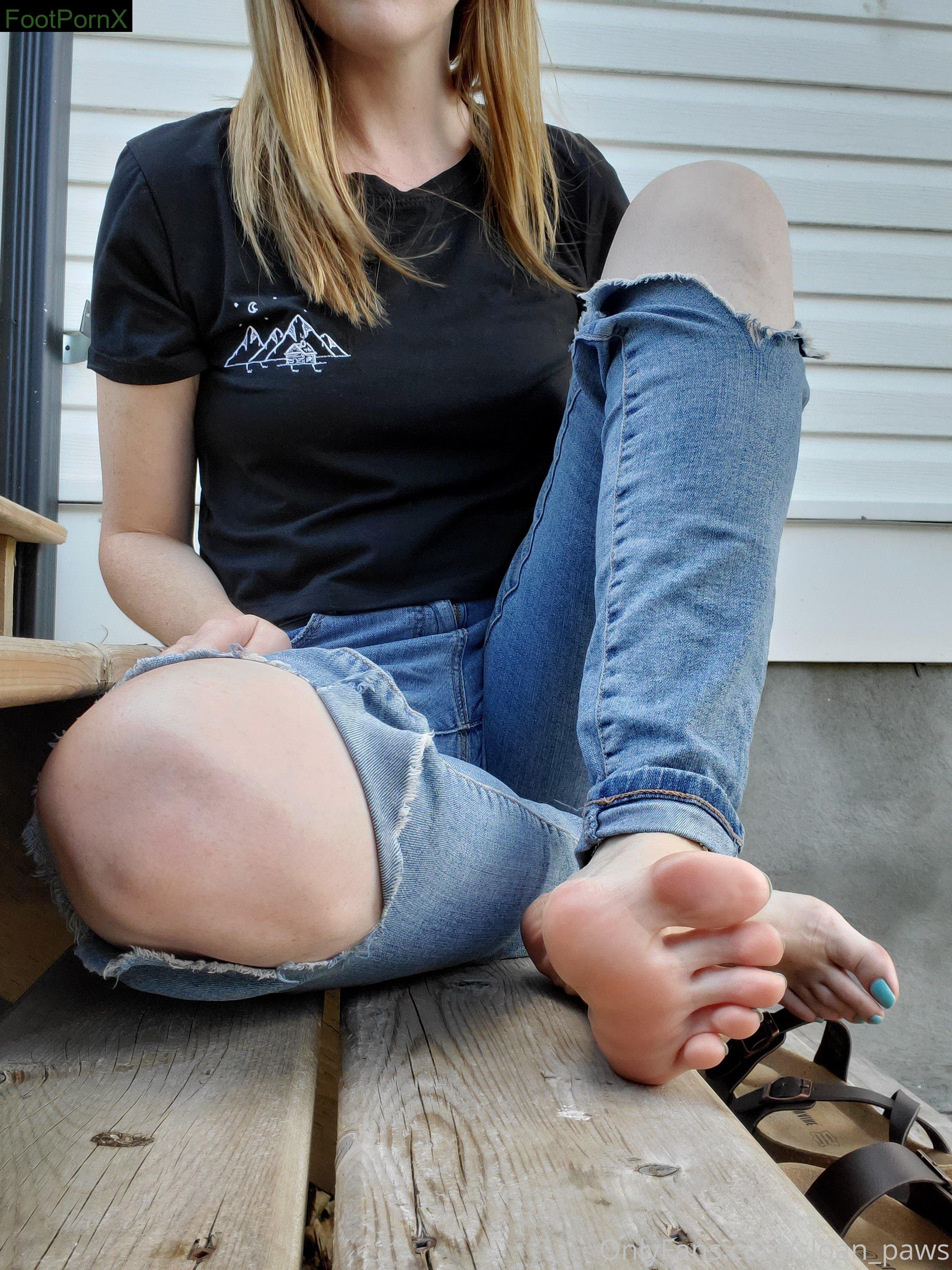 sloan_paws feet photo 5