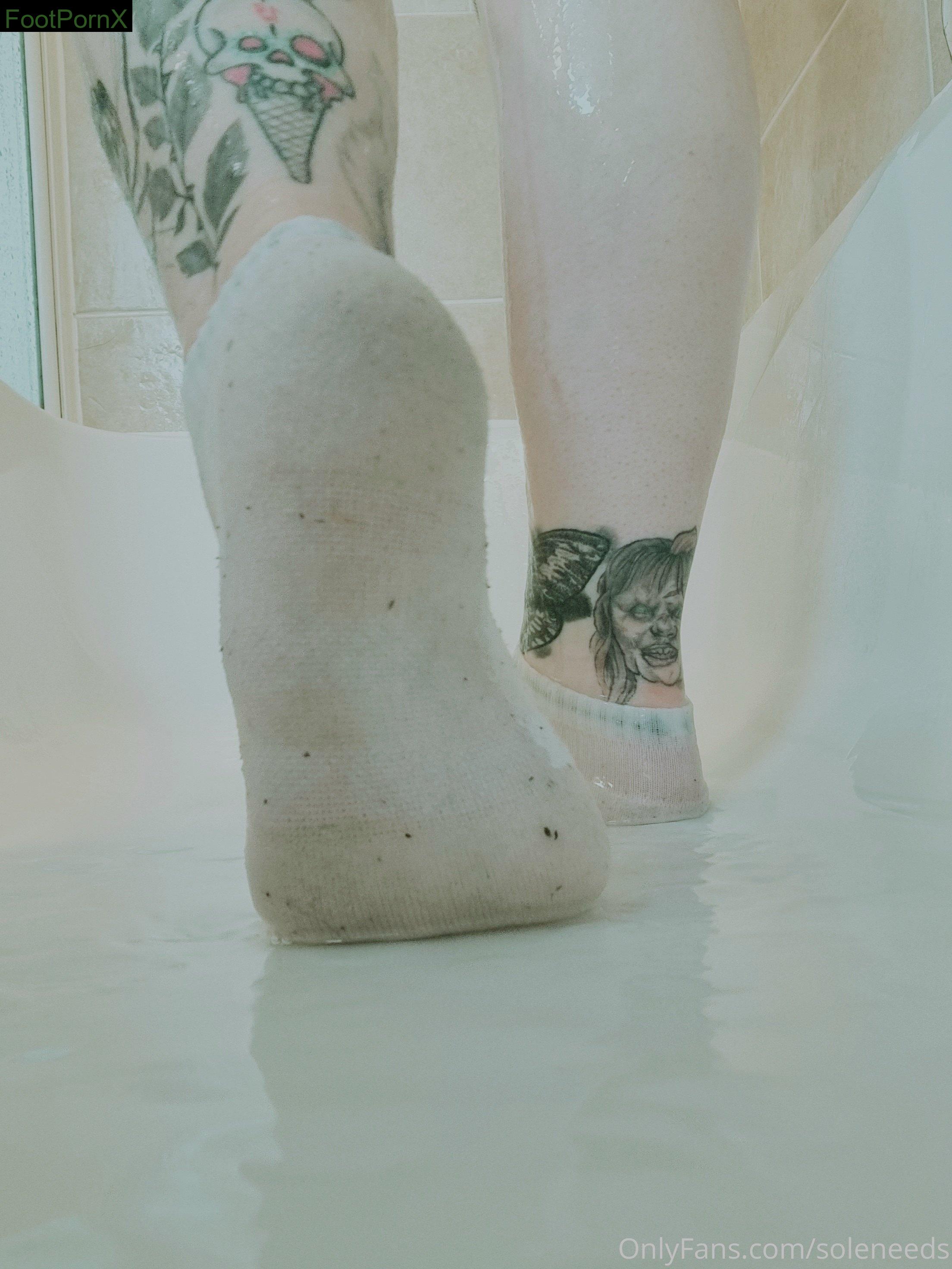 soleneeds feet photo 10