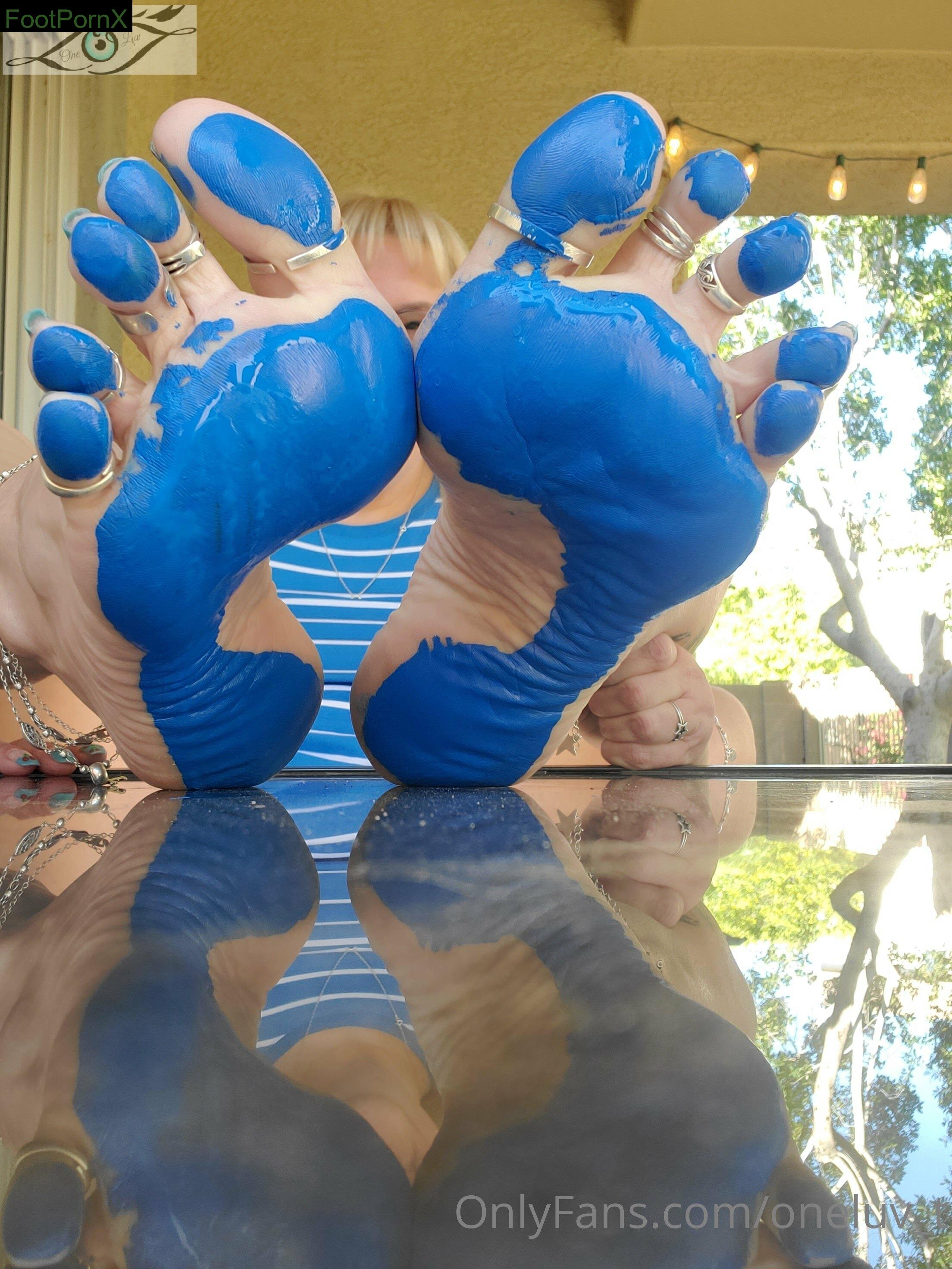 oneluv_t feet photo 24