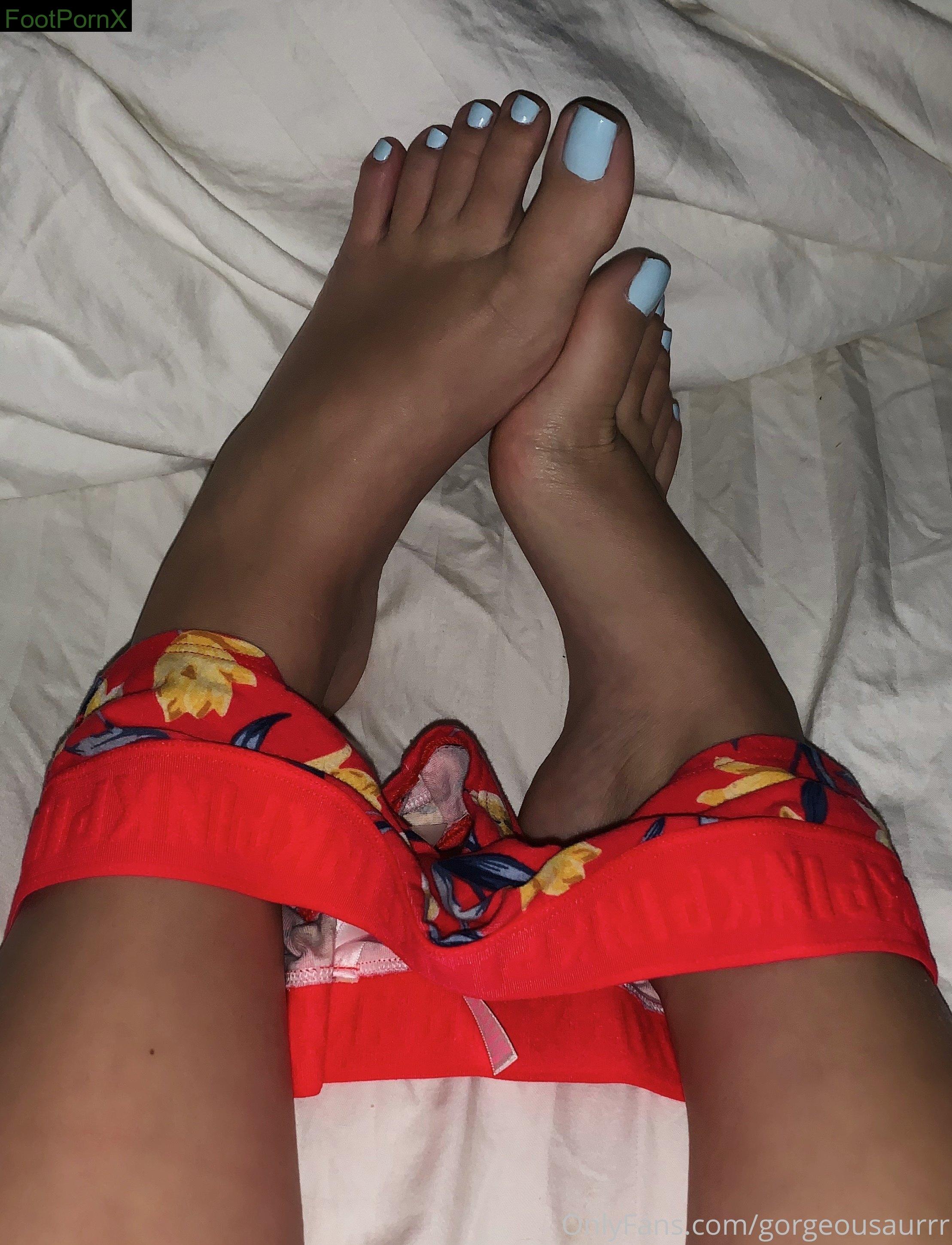 gorgeousaurrr feet photo 20