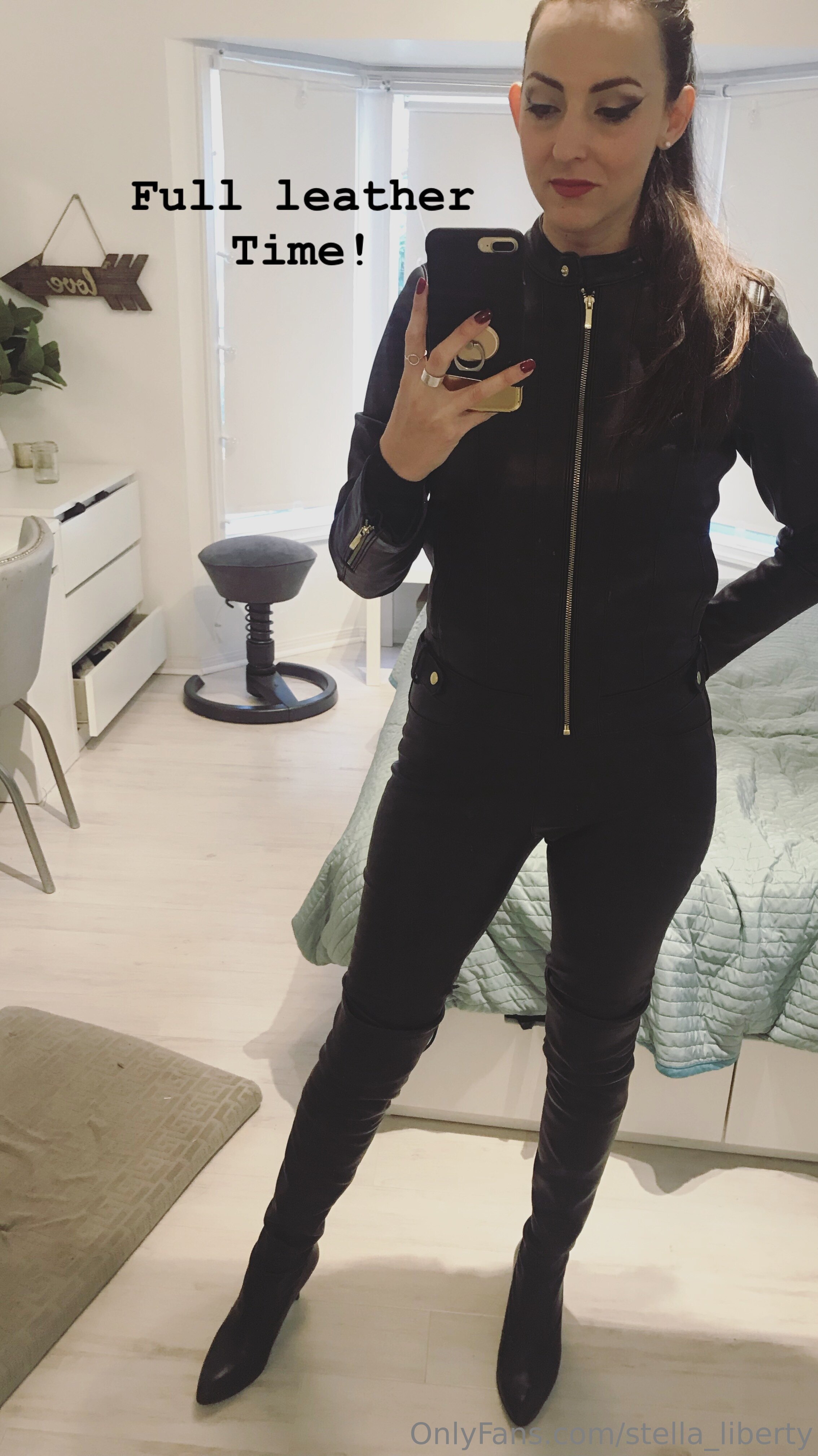 stella_liberty feet photo 9