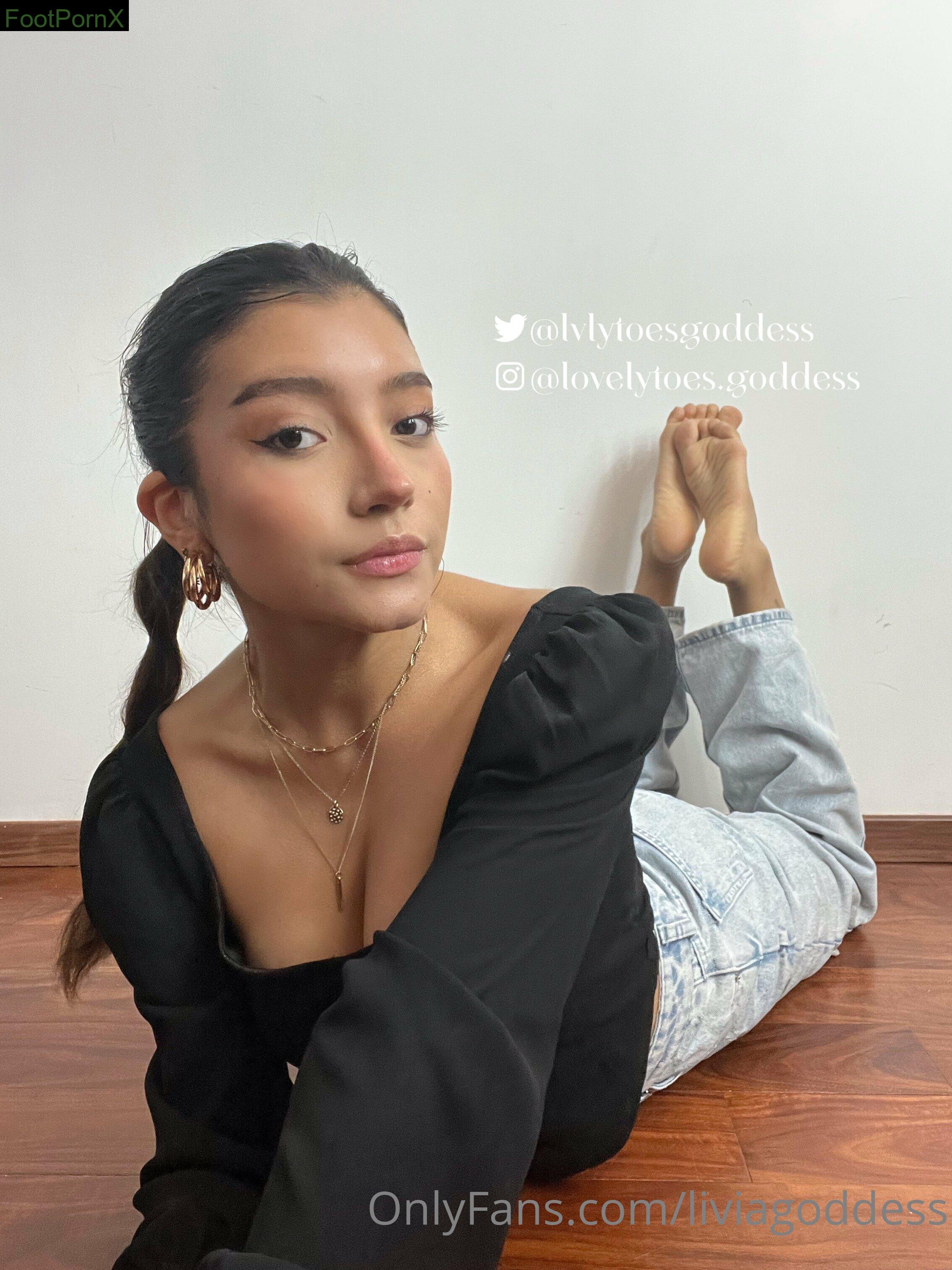liviagoddess feet photo 19