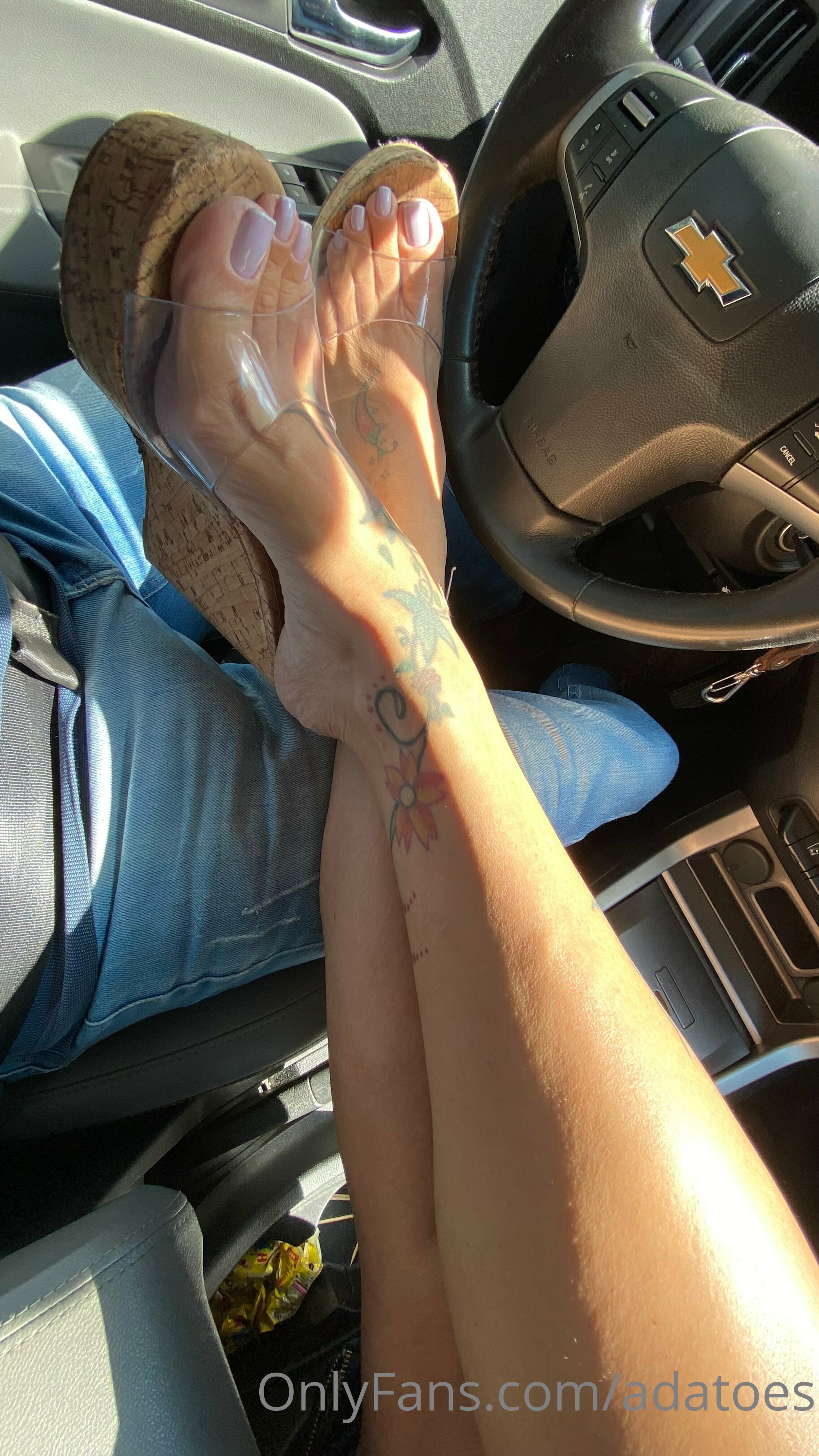 adatoes feet photo 12