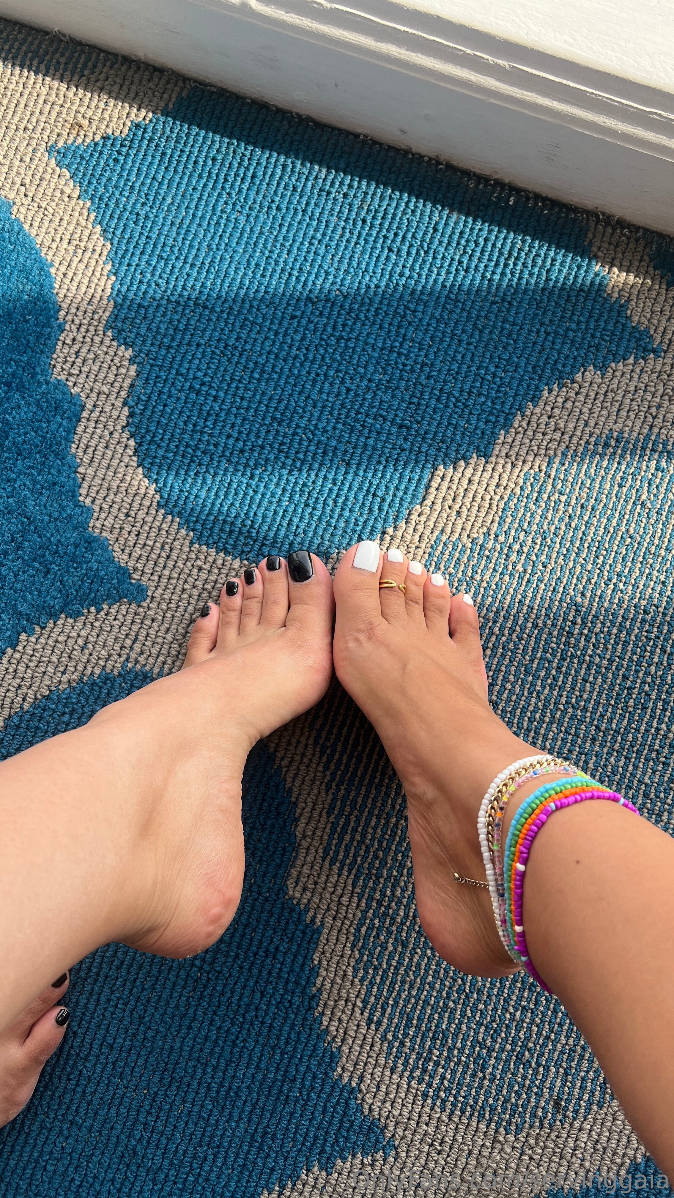 servinggaia feet photo 6