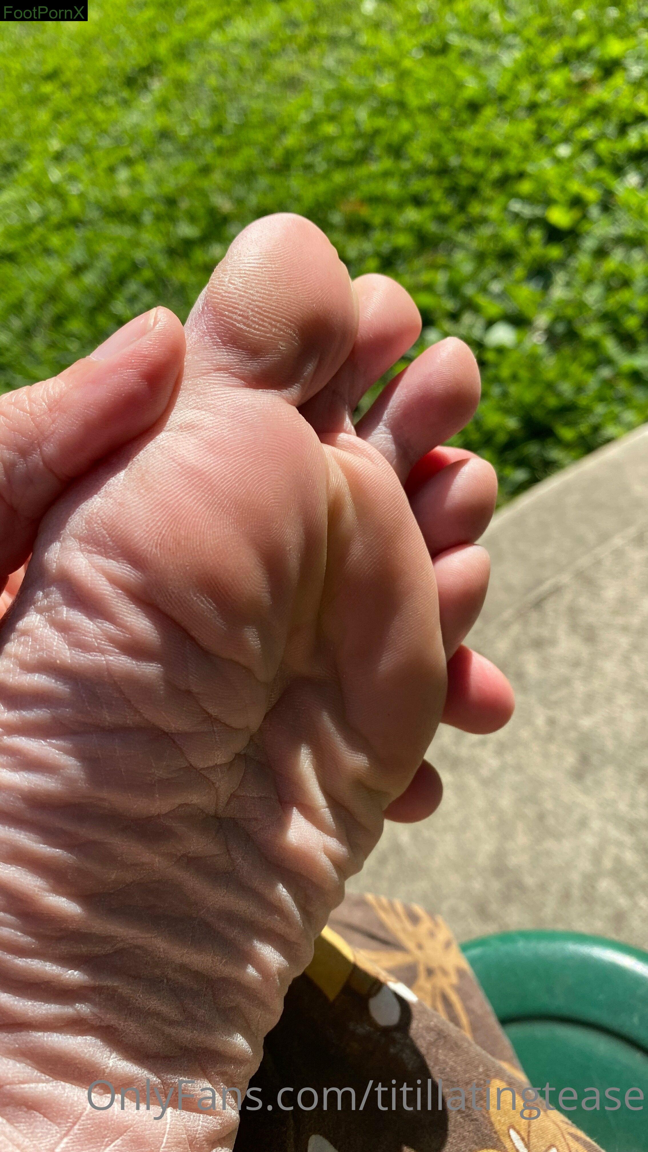 titillatingtease feet photo 22