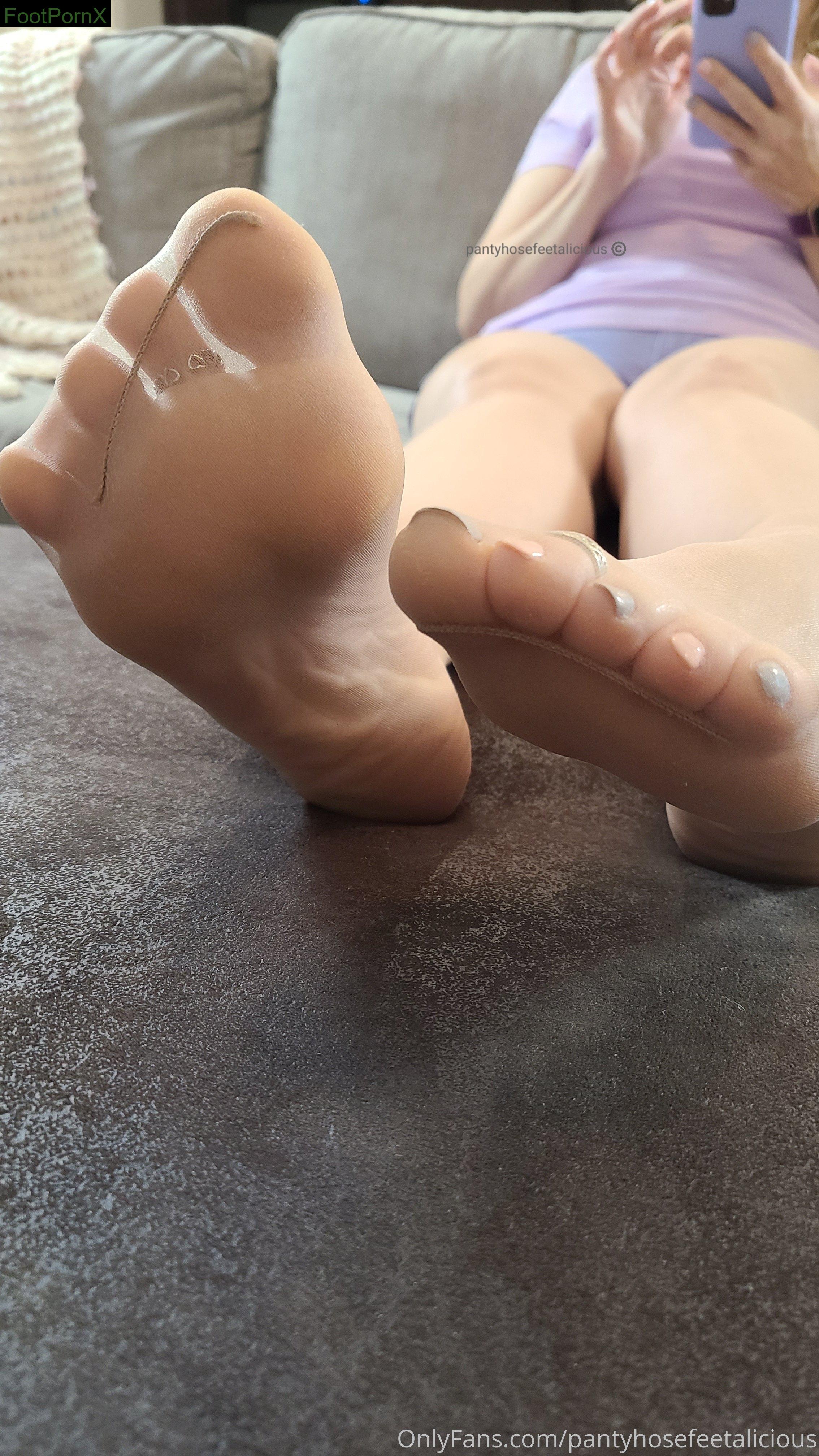 pantyhosefeetalicious feet photo 20