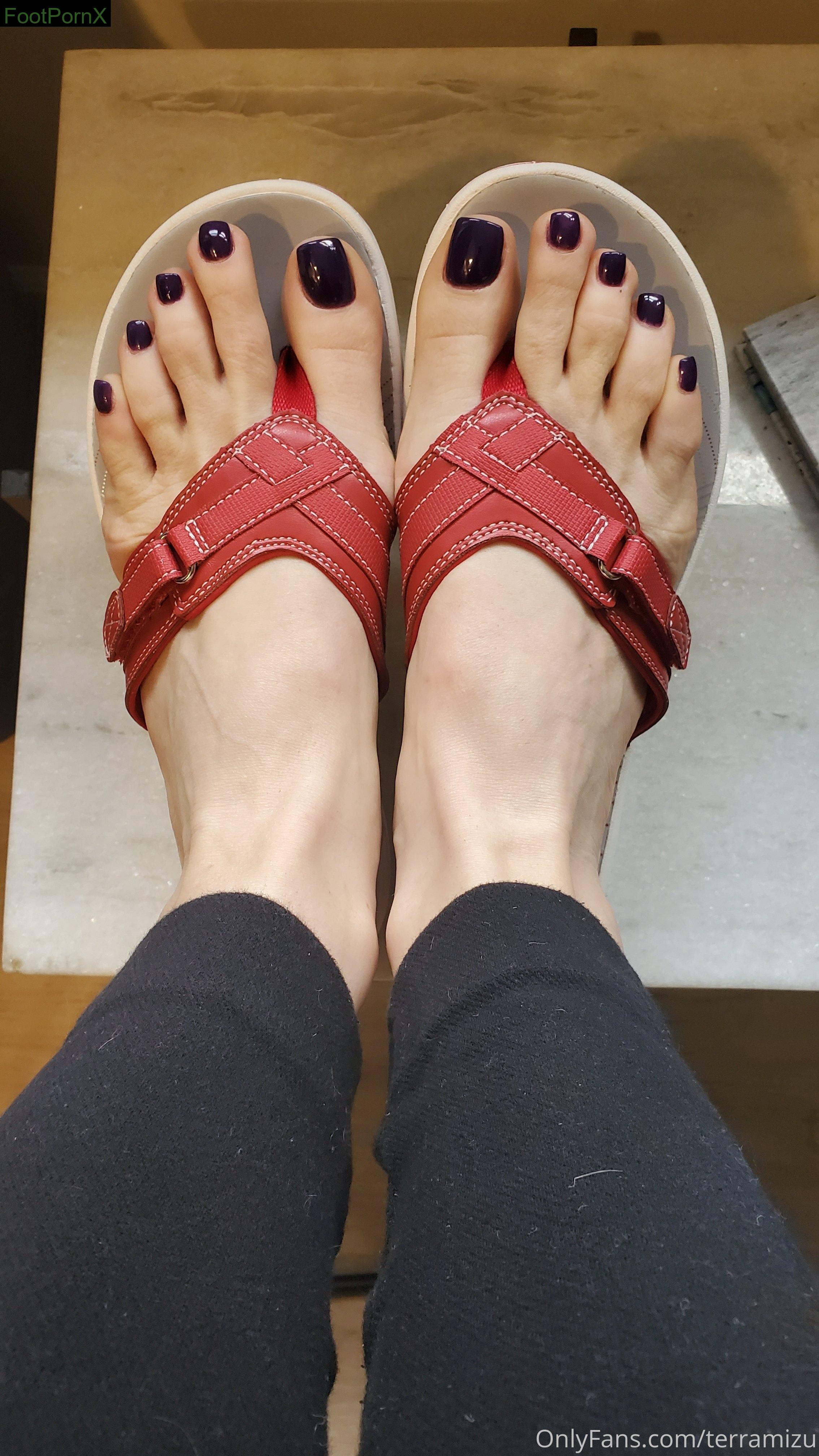 terramizu feet photo 1