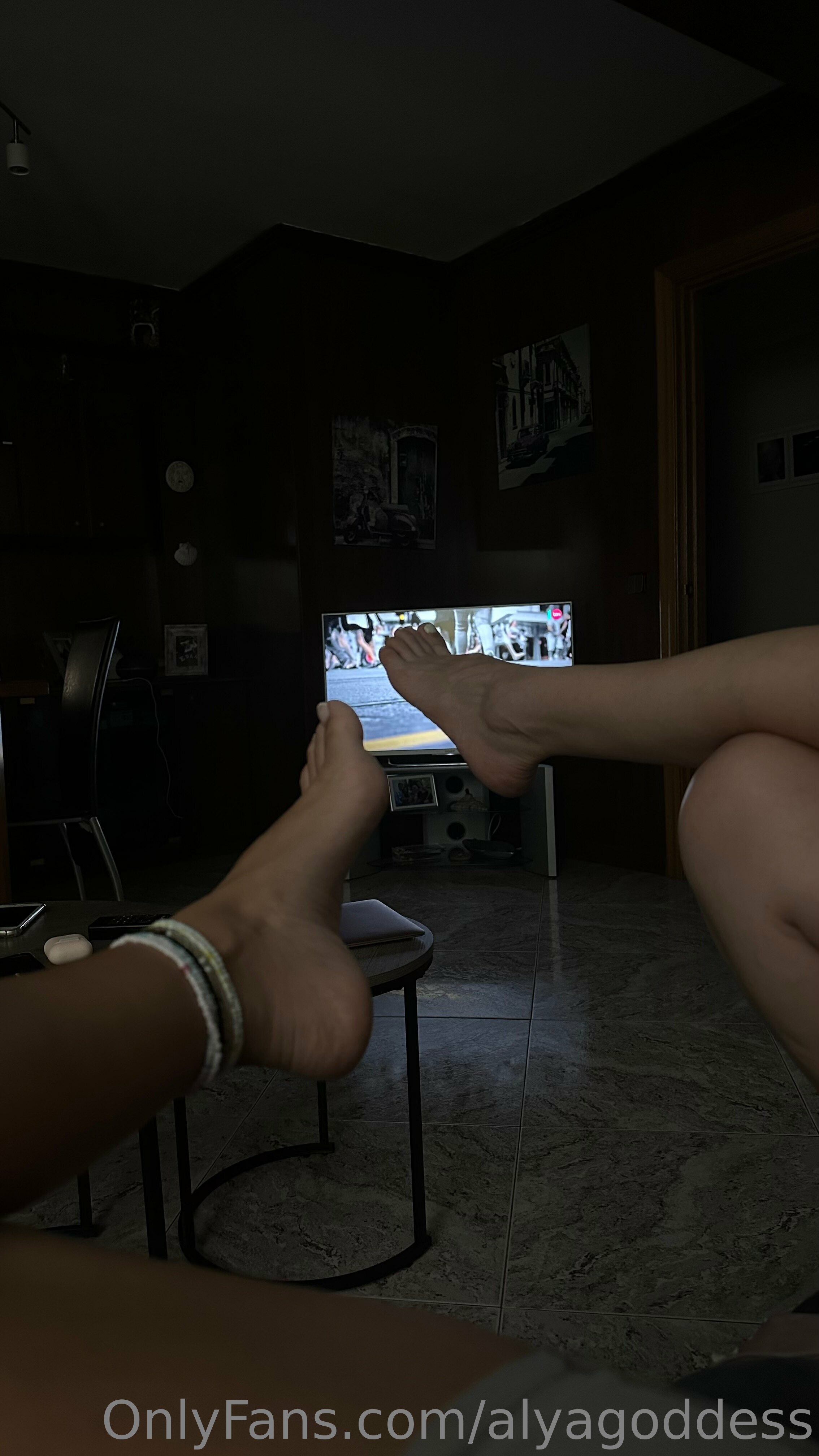 alyagoddess feet photo 8