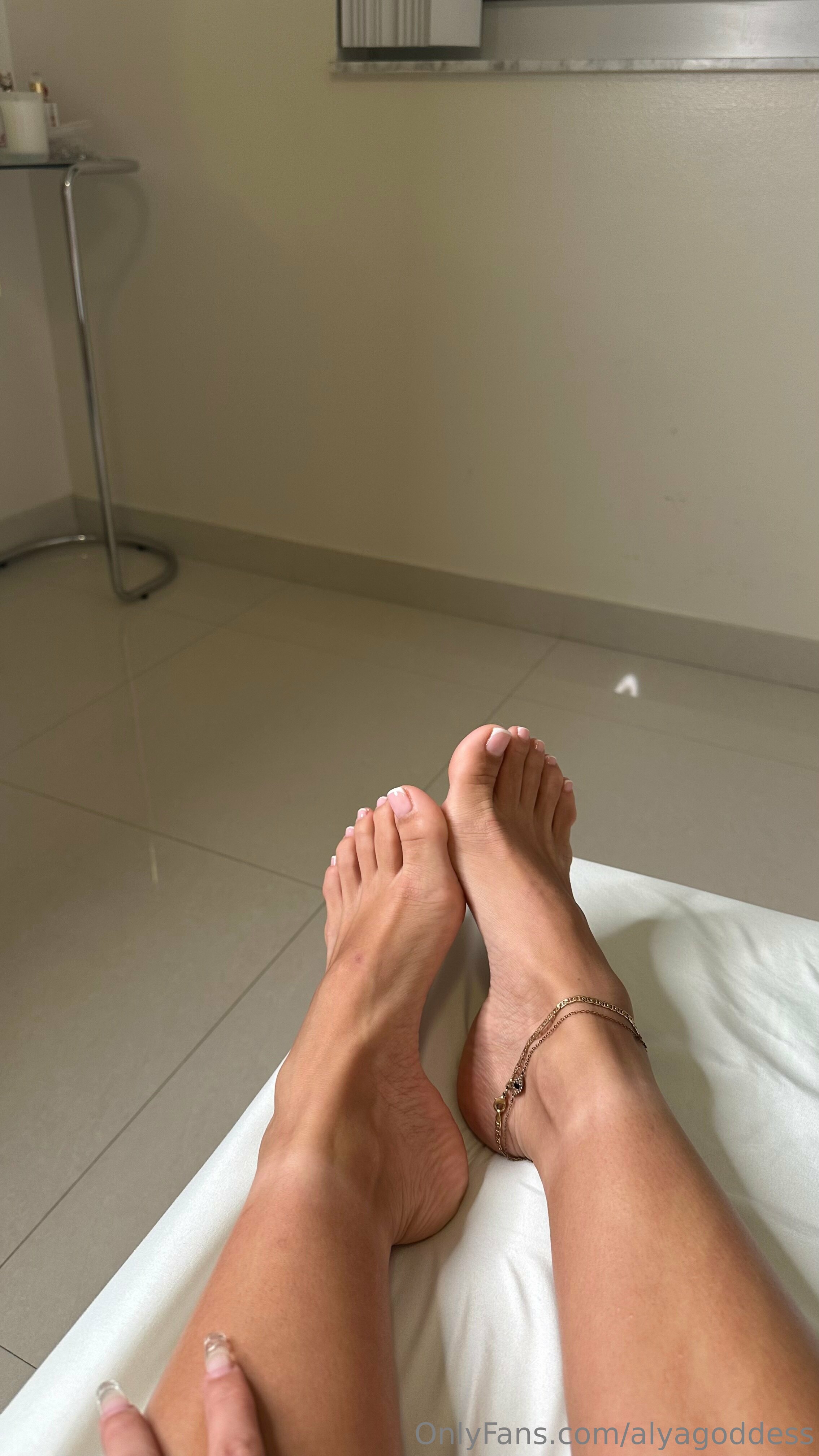 alyagoddess feet photo 15