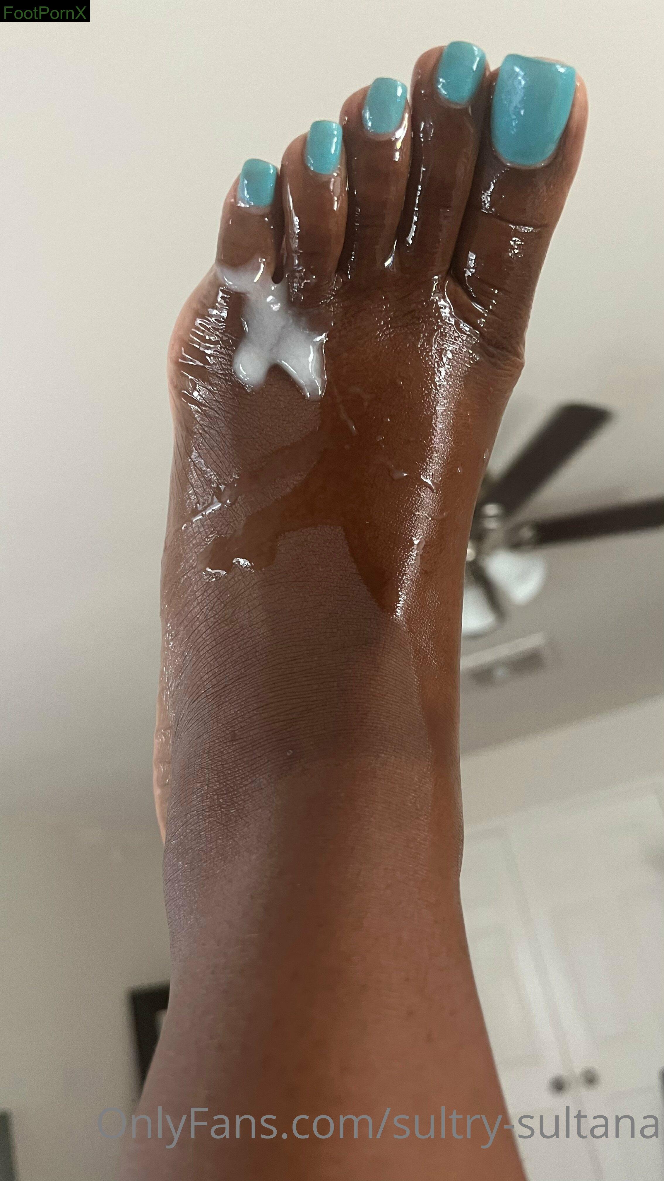 sultry-sultana feet photo 3