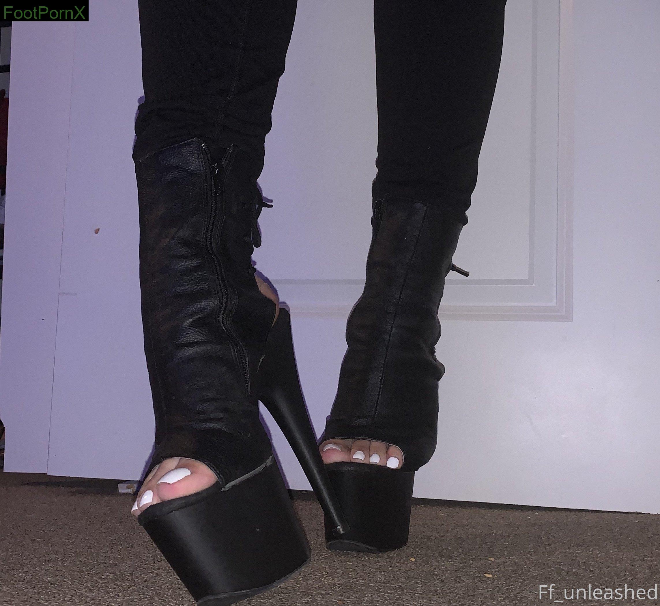 told_truths feet photo 10