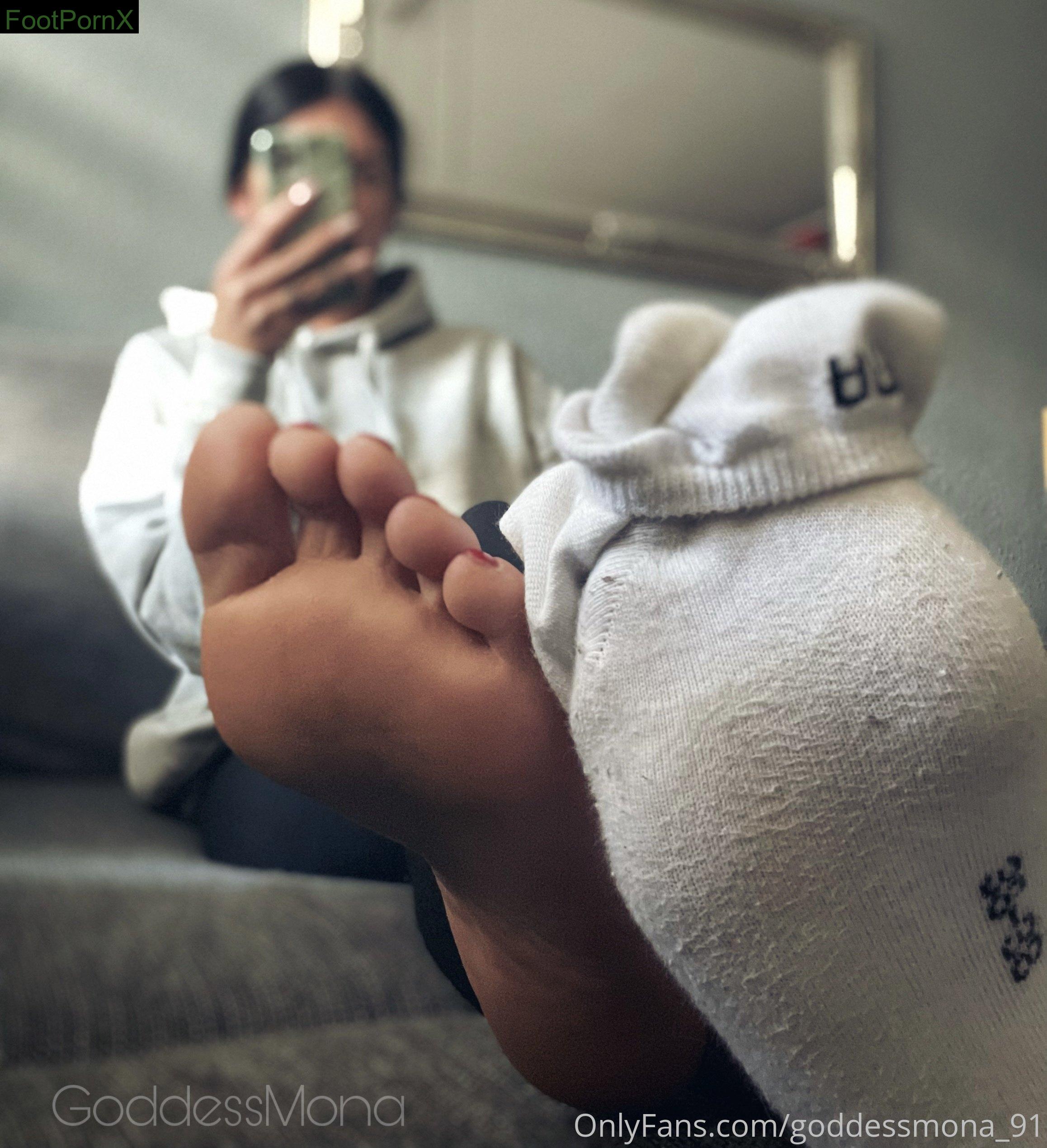 goddessmona_91 feet photo 2