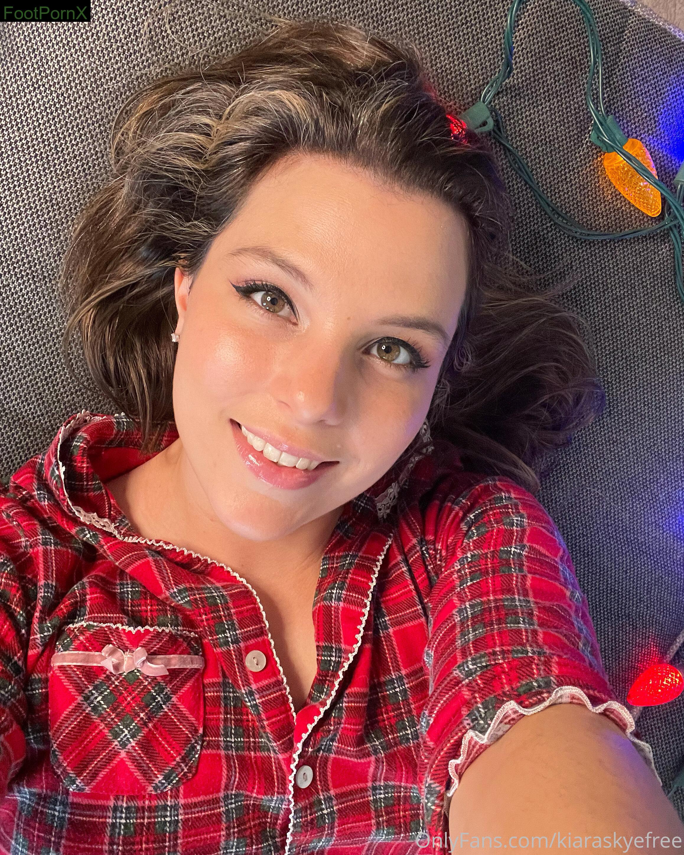 kiaraskyefree feet photo 3