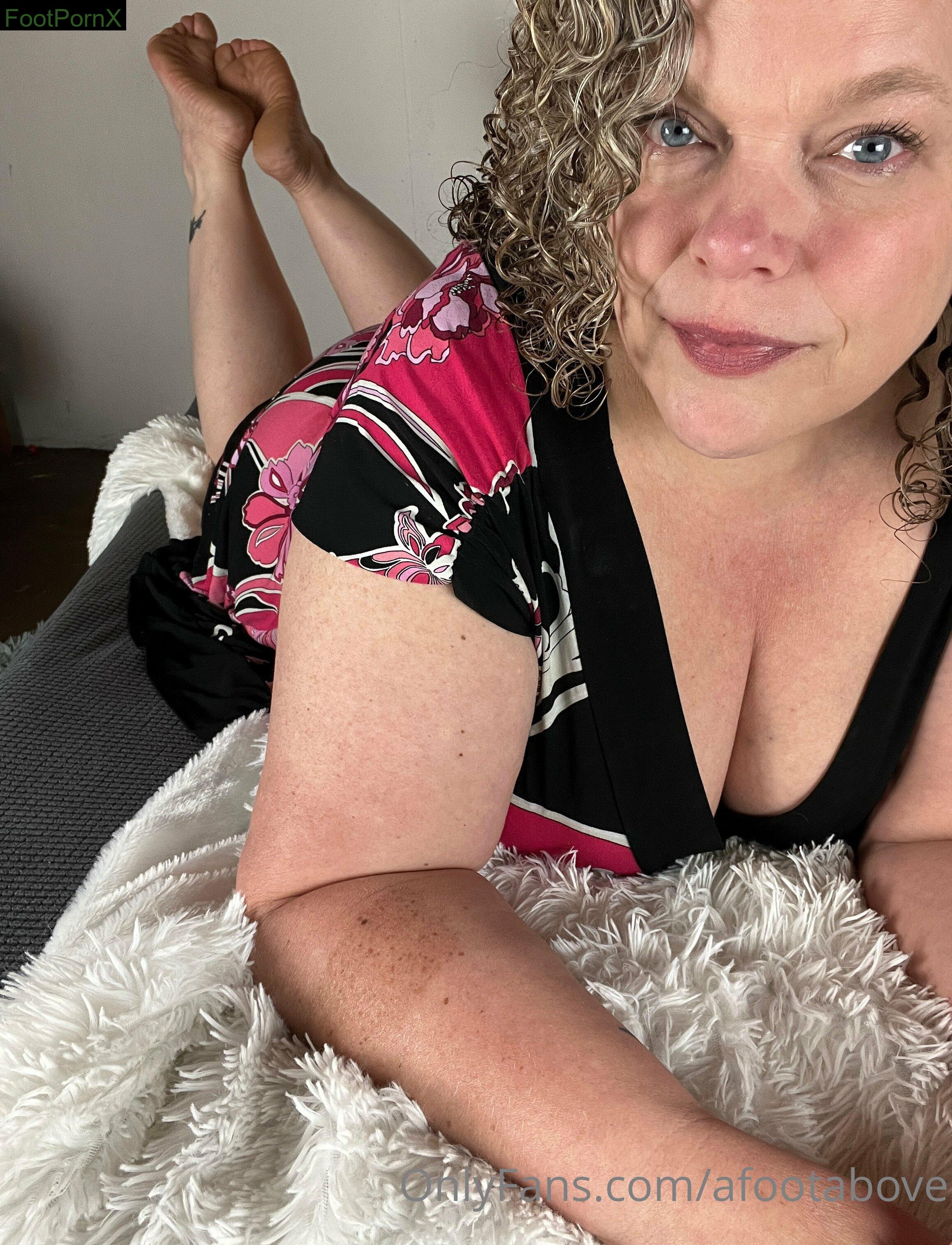 afootabove feet photo 6