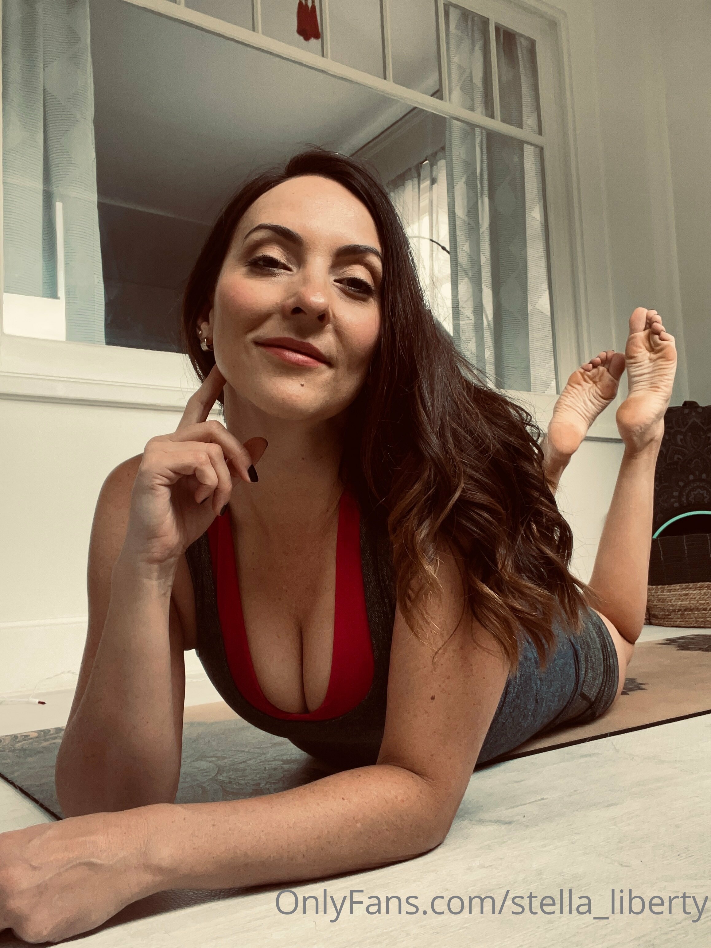 stella_liberty feet photo 9