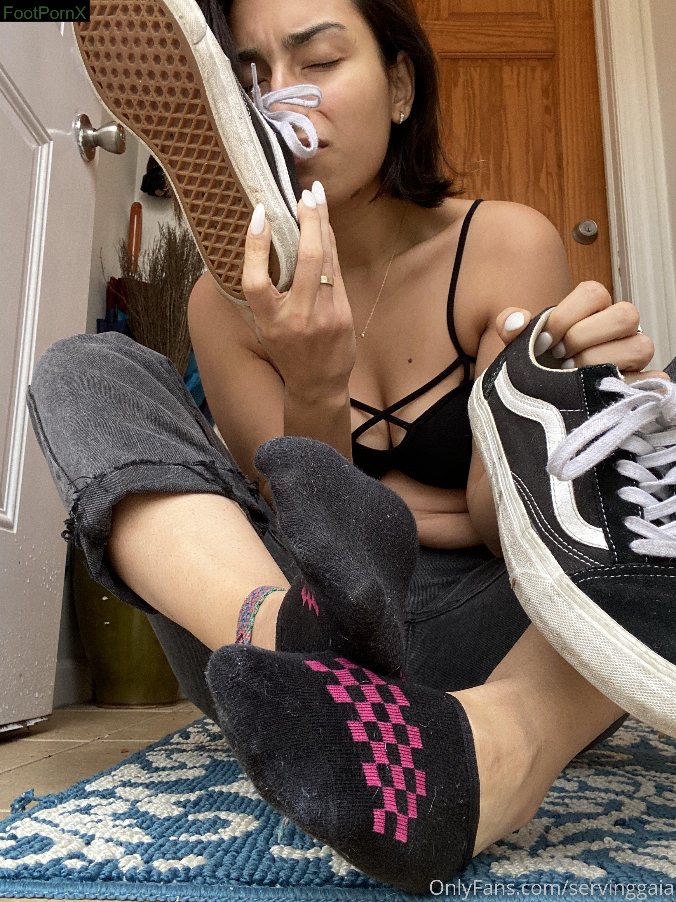 servinggaia feet photo 4