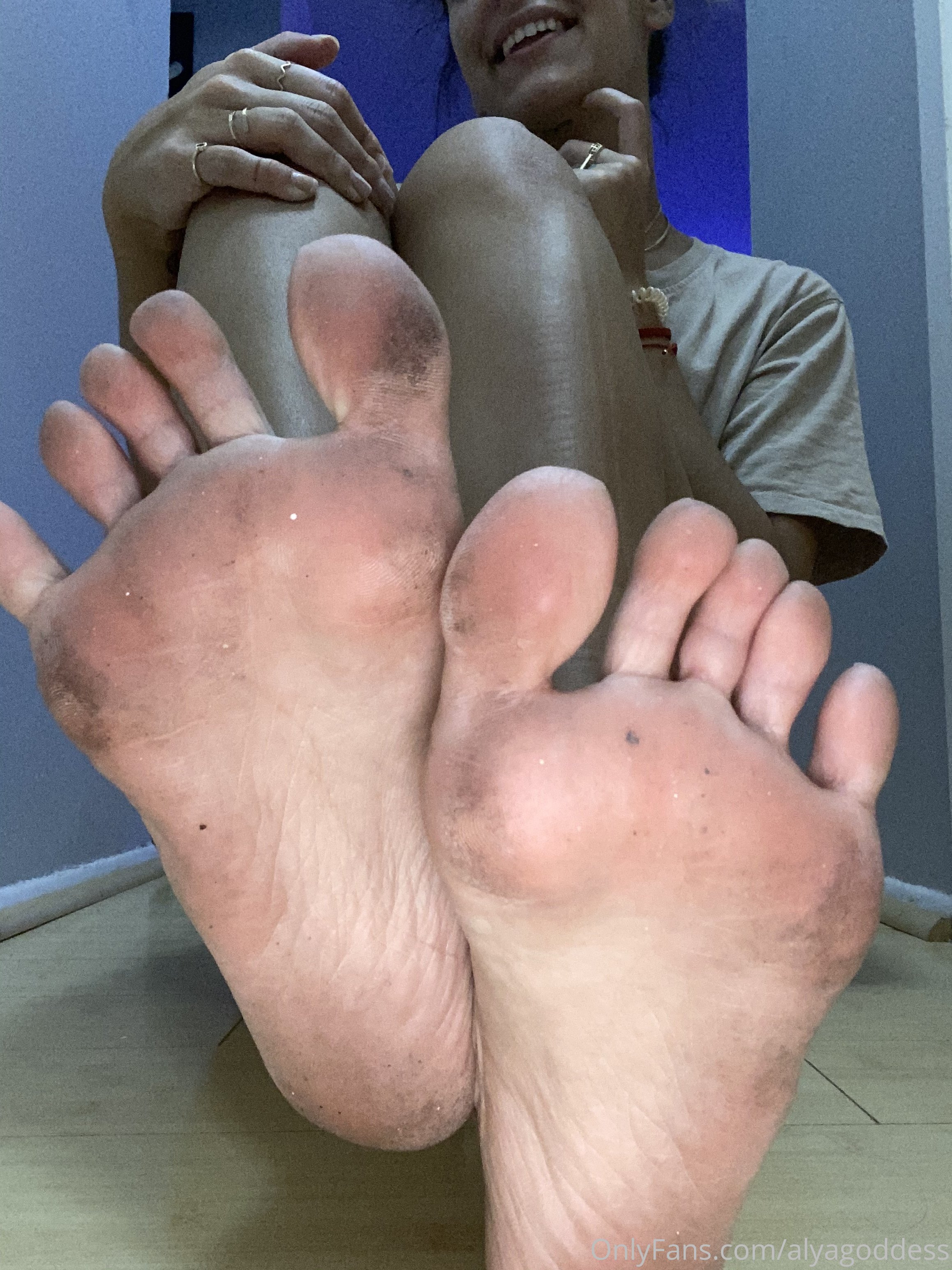 alyagoddess feet photo 1