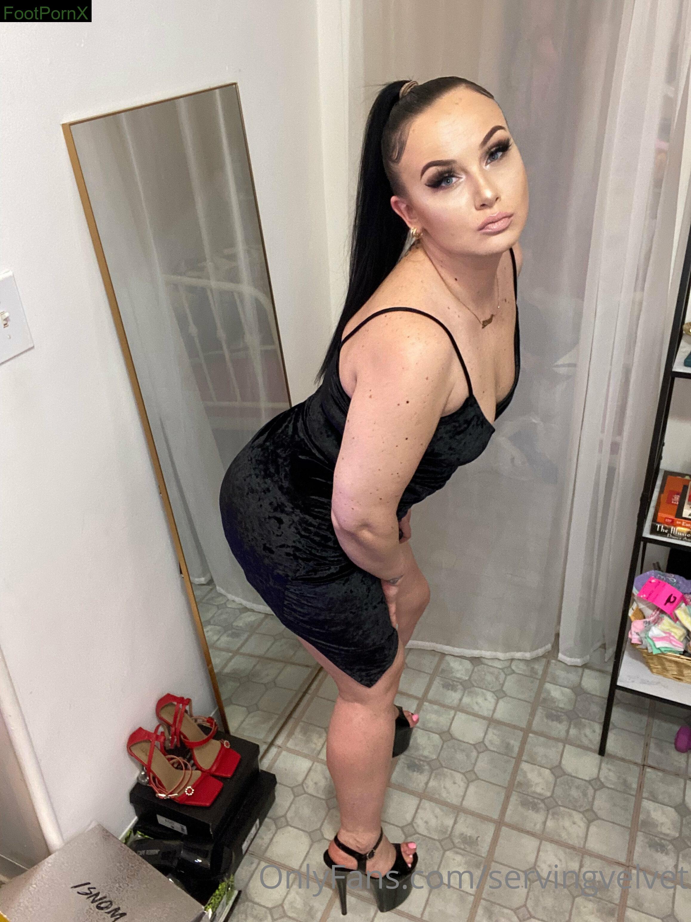 servingvelvet feet photo 5