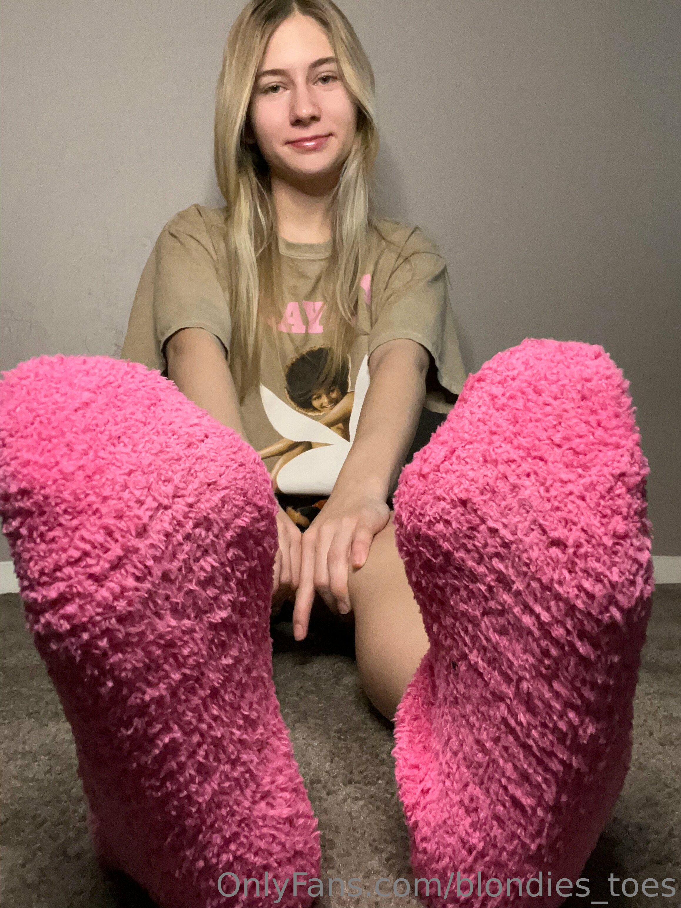 brees_feet1 feet photo 20