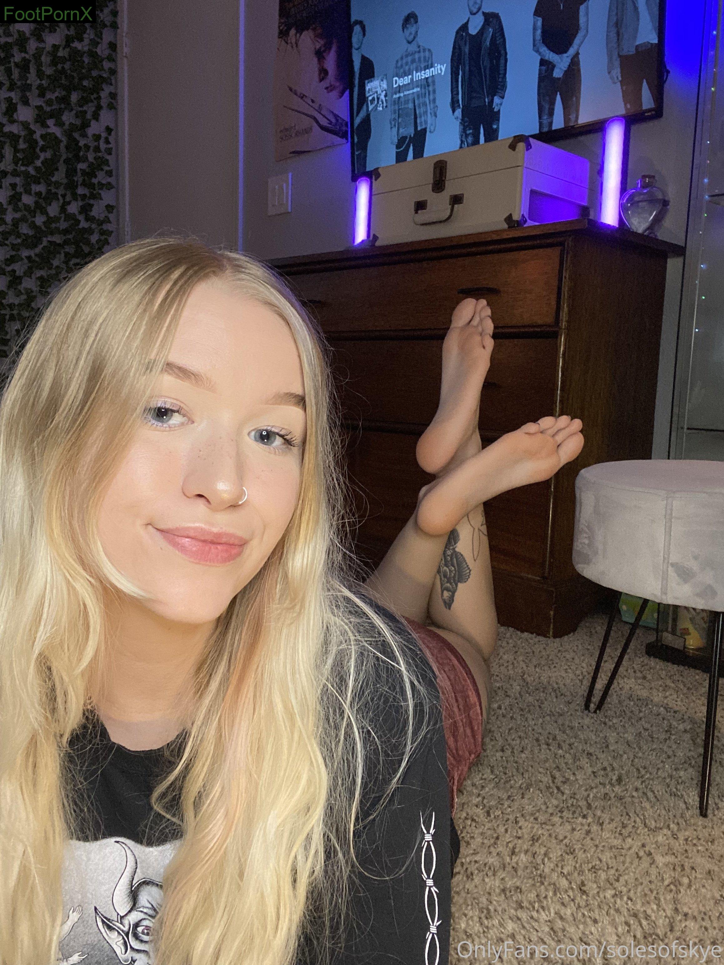 solesofskye feet photo 12