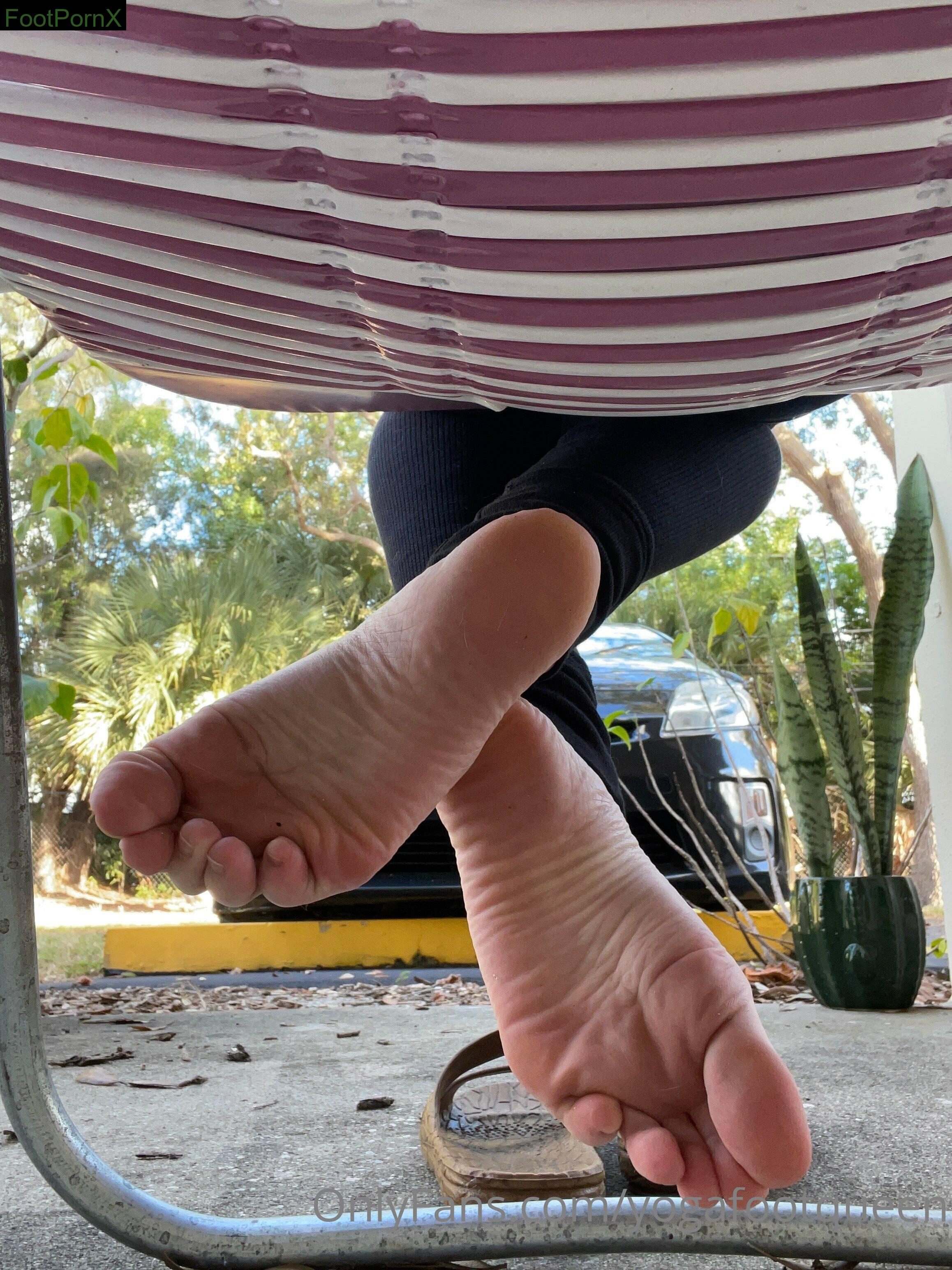 yogafootqueen feet photo 17