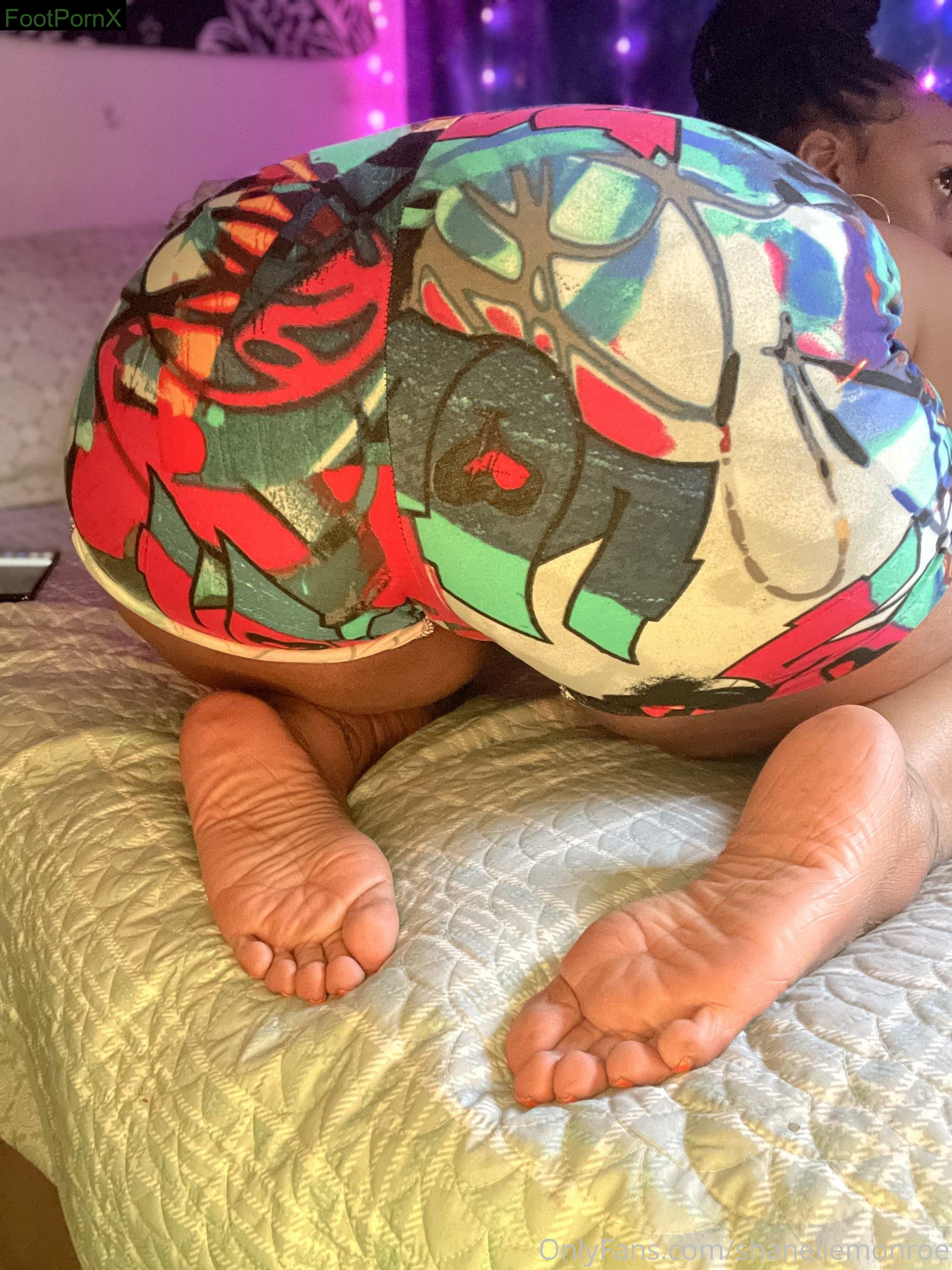 shanellemonroe feet photo 5