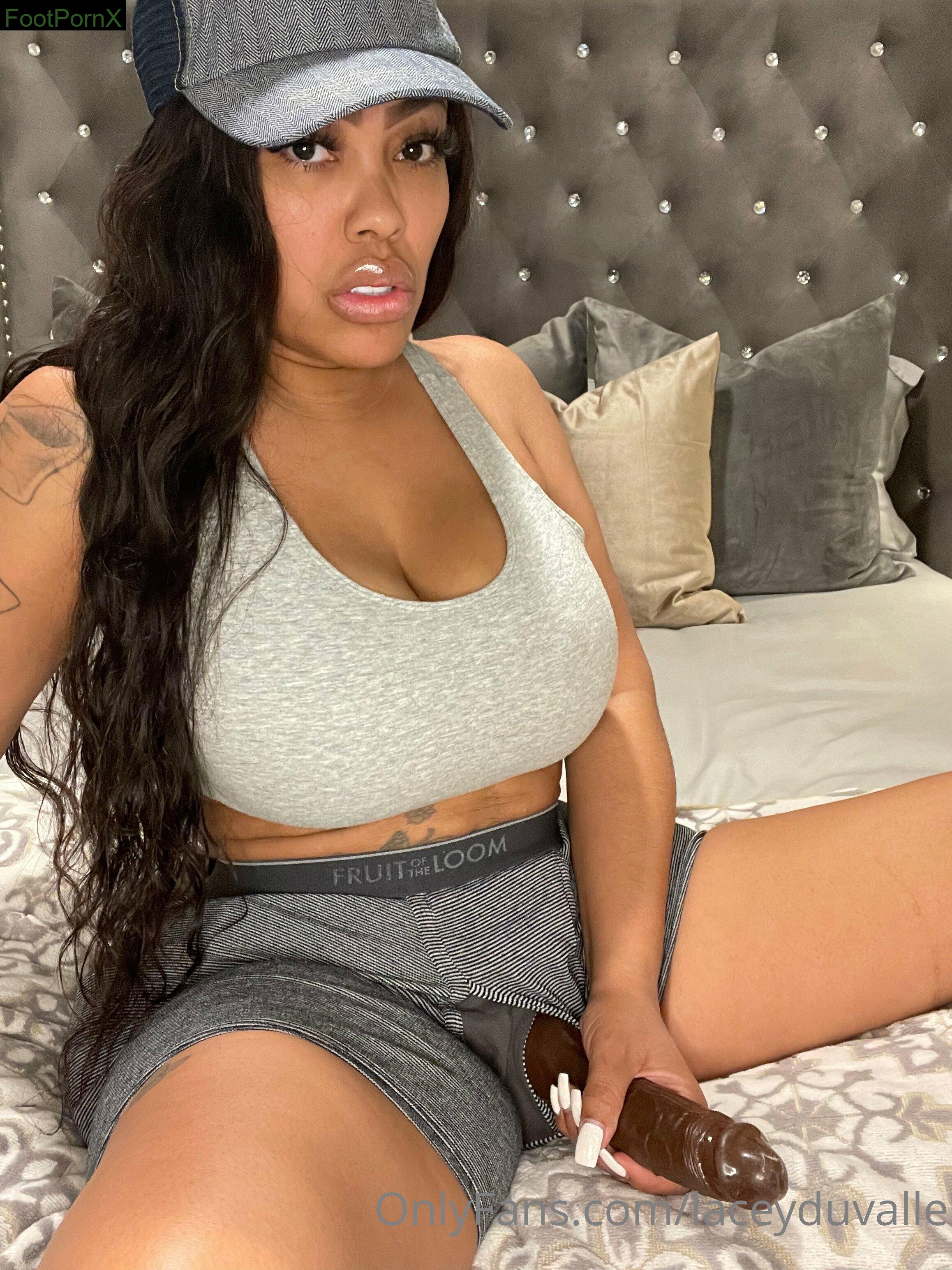 laceyduvalle feet photo 7