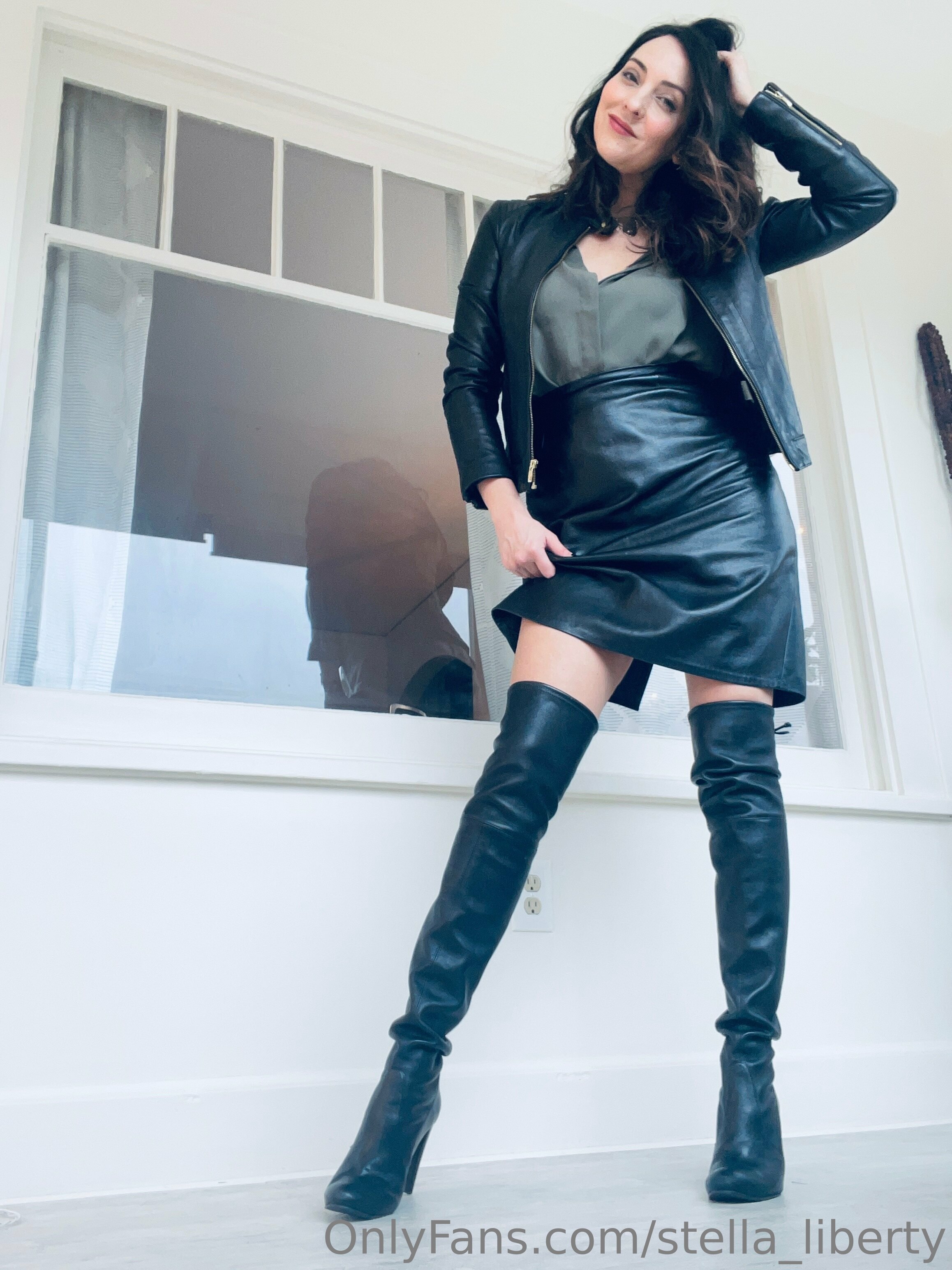 stella_liberty feet photo 9