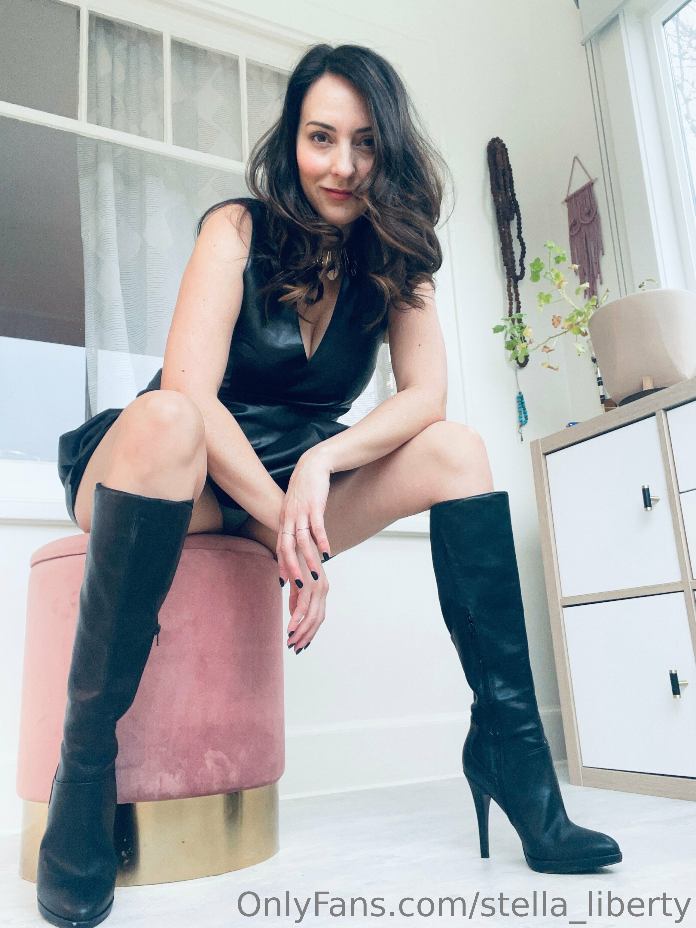 stella_liberty feet photo 21