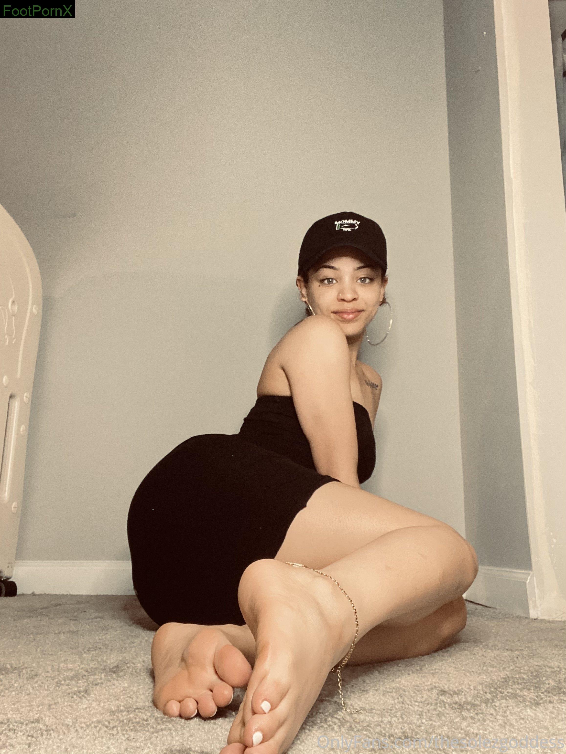 thesolezgoddess feet photo 14