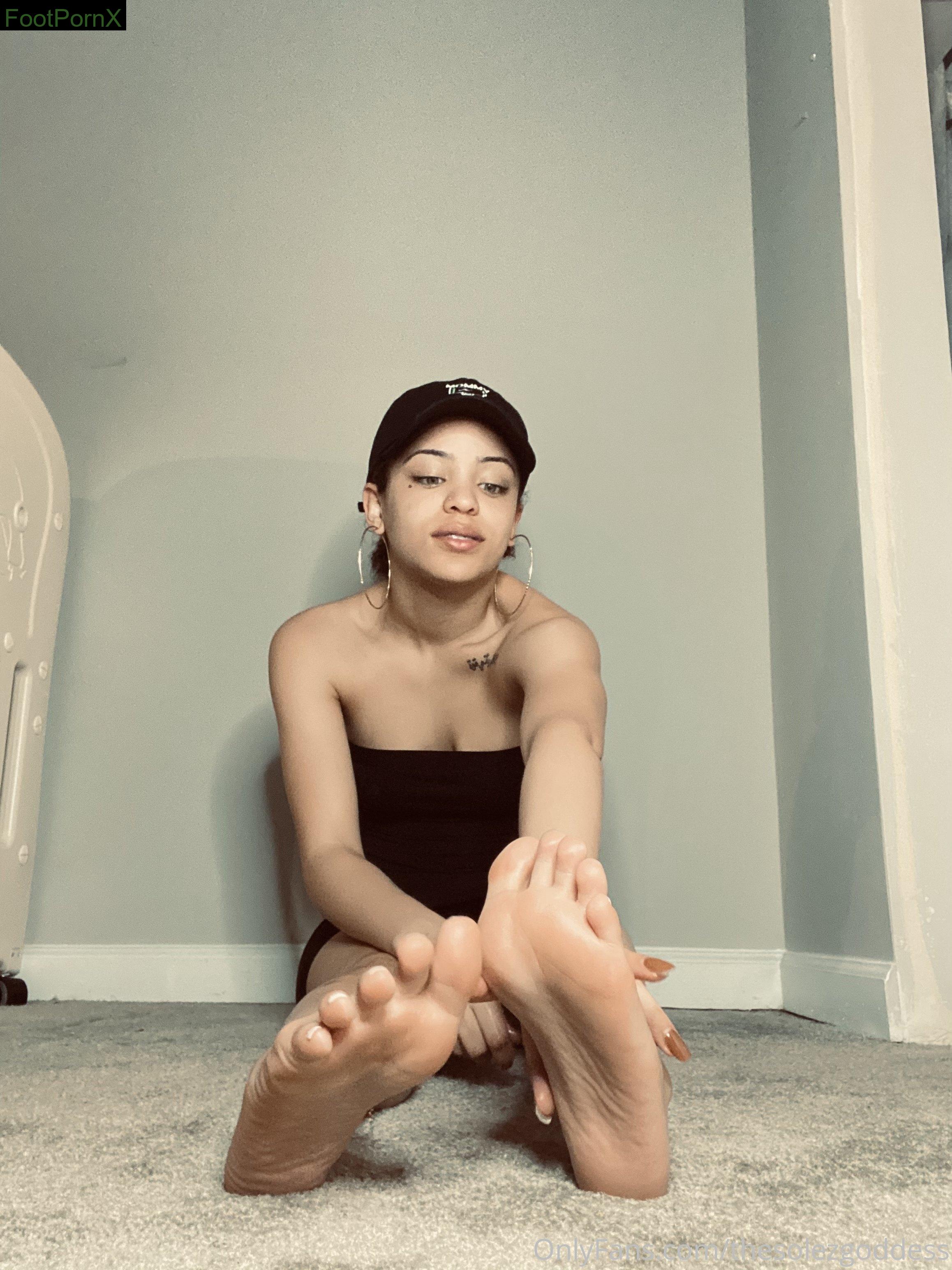 thesolezgoddess feet photo 4