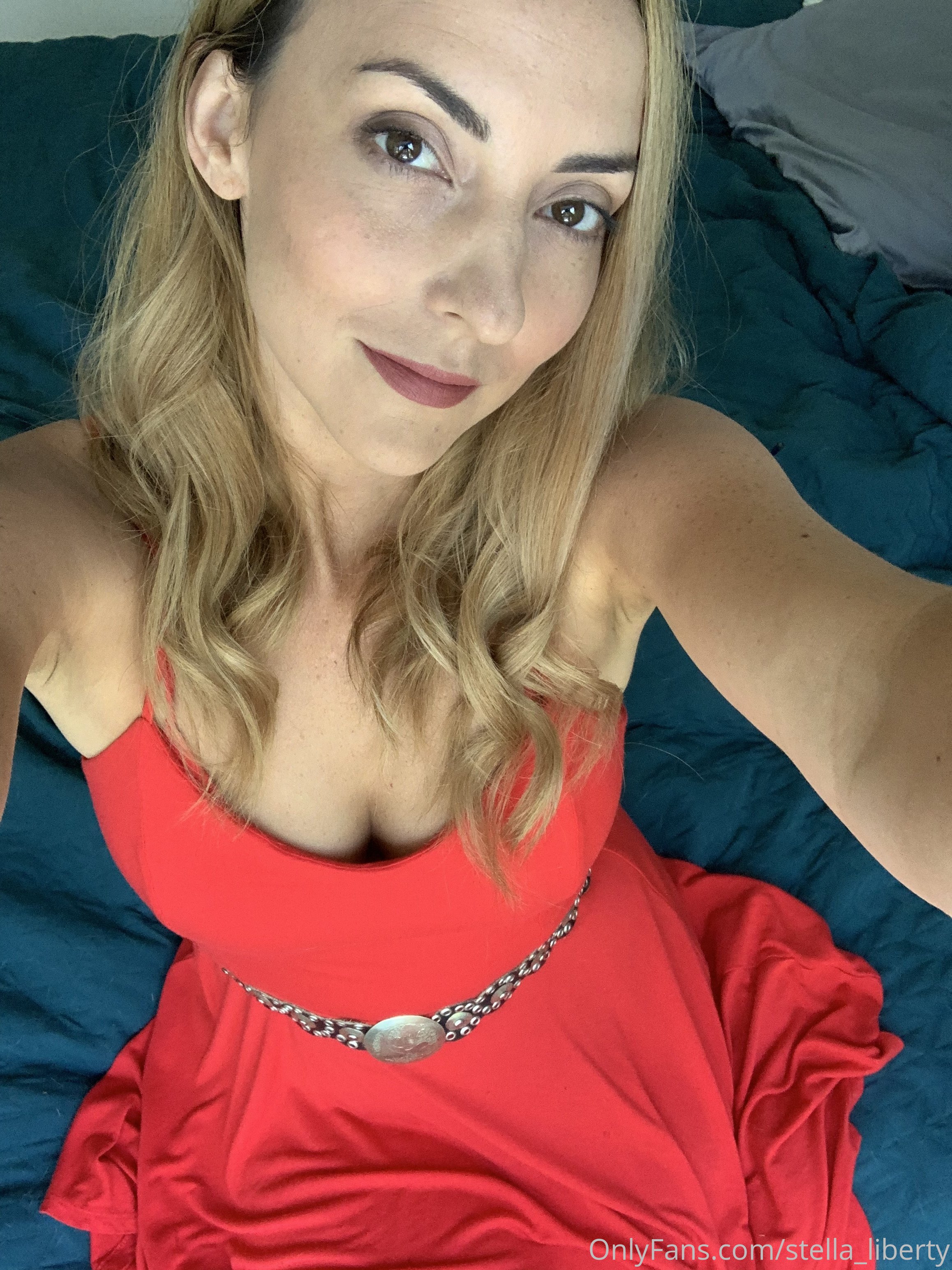 stella_liberty feet photo 8