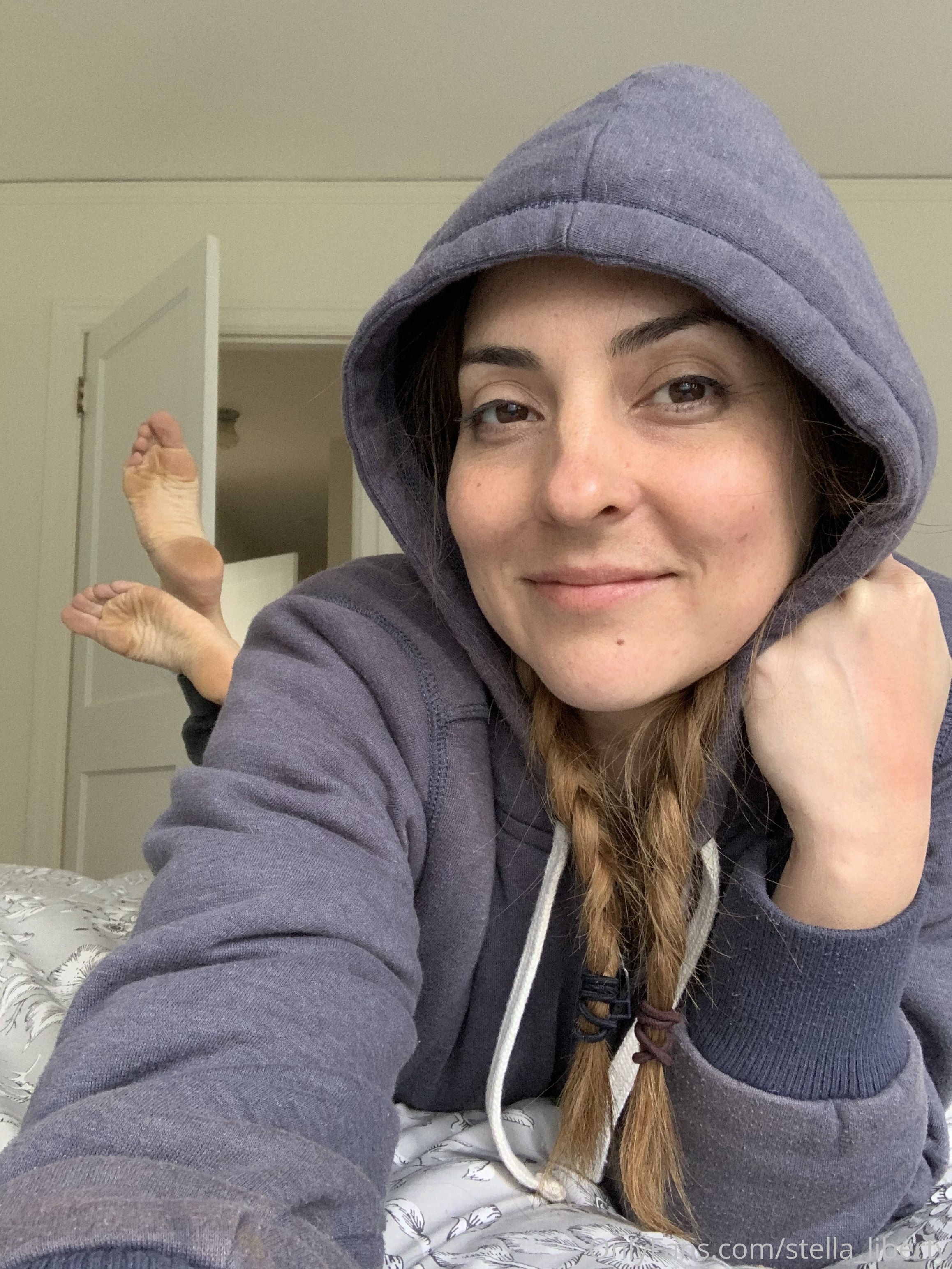 stella_liberty feet photo 12