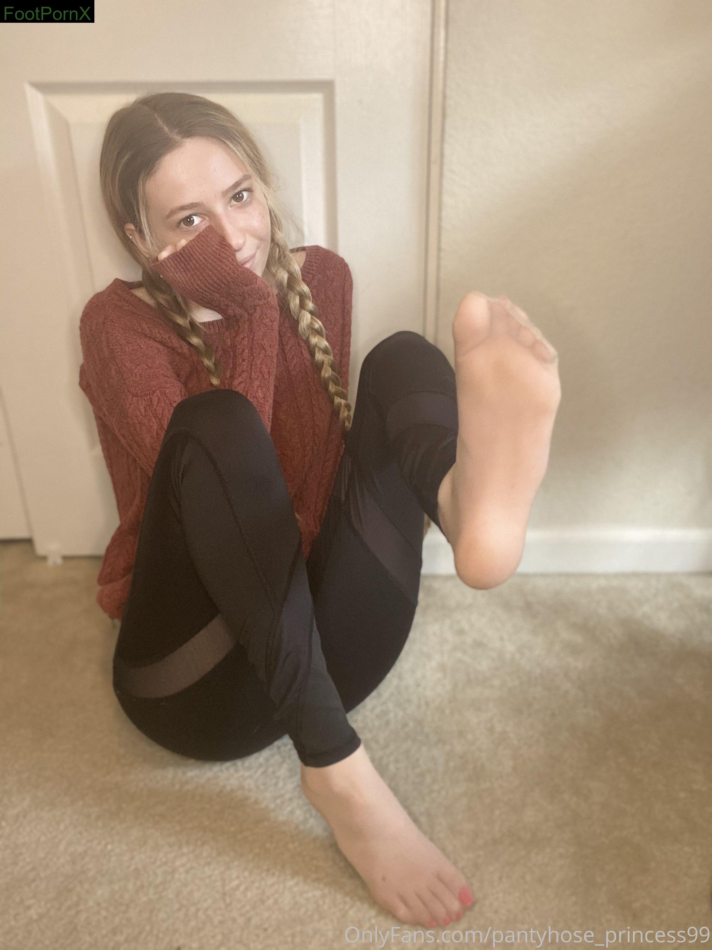 pantyhose_princess99 feet photo 1