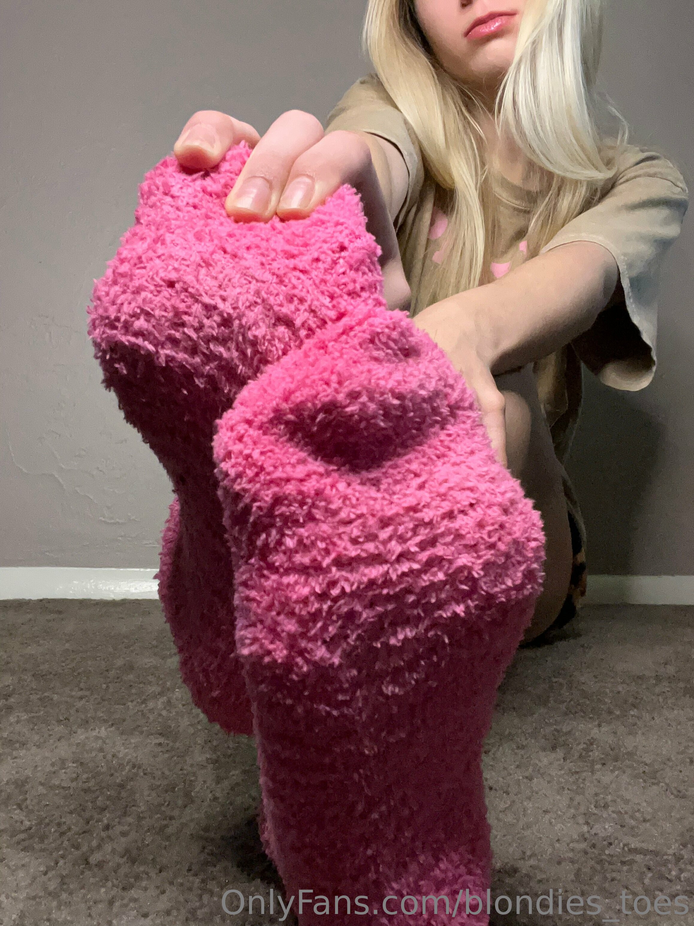 brees_feet1 feet photo 13