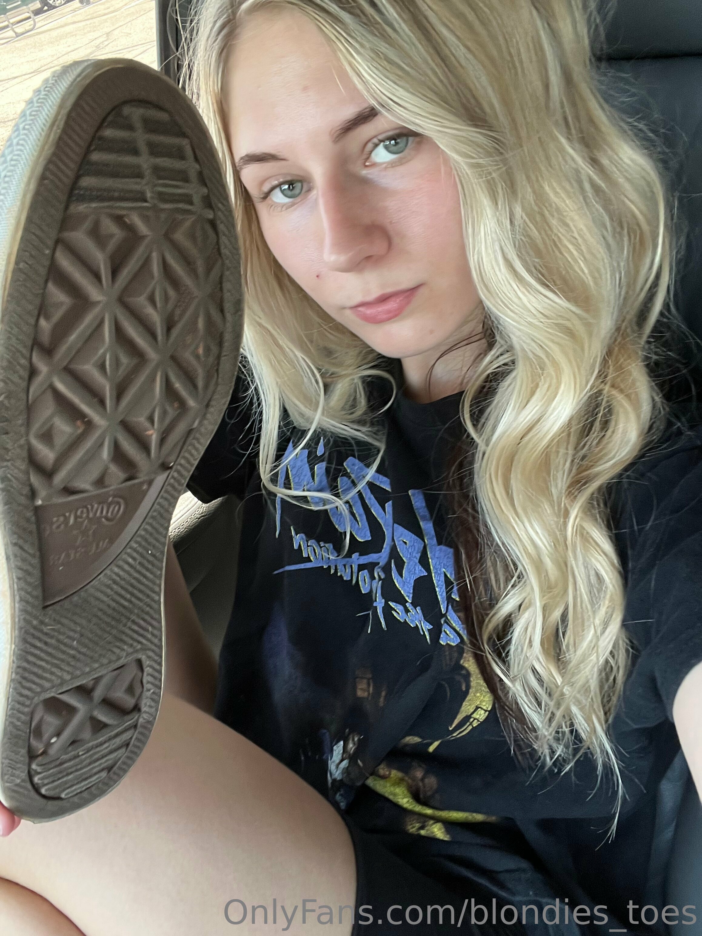 brees_feet1 feet photo 4