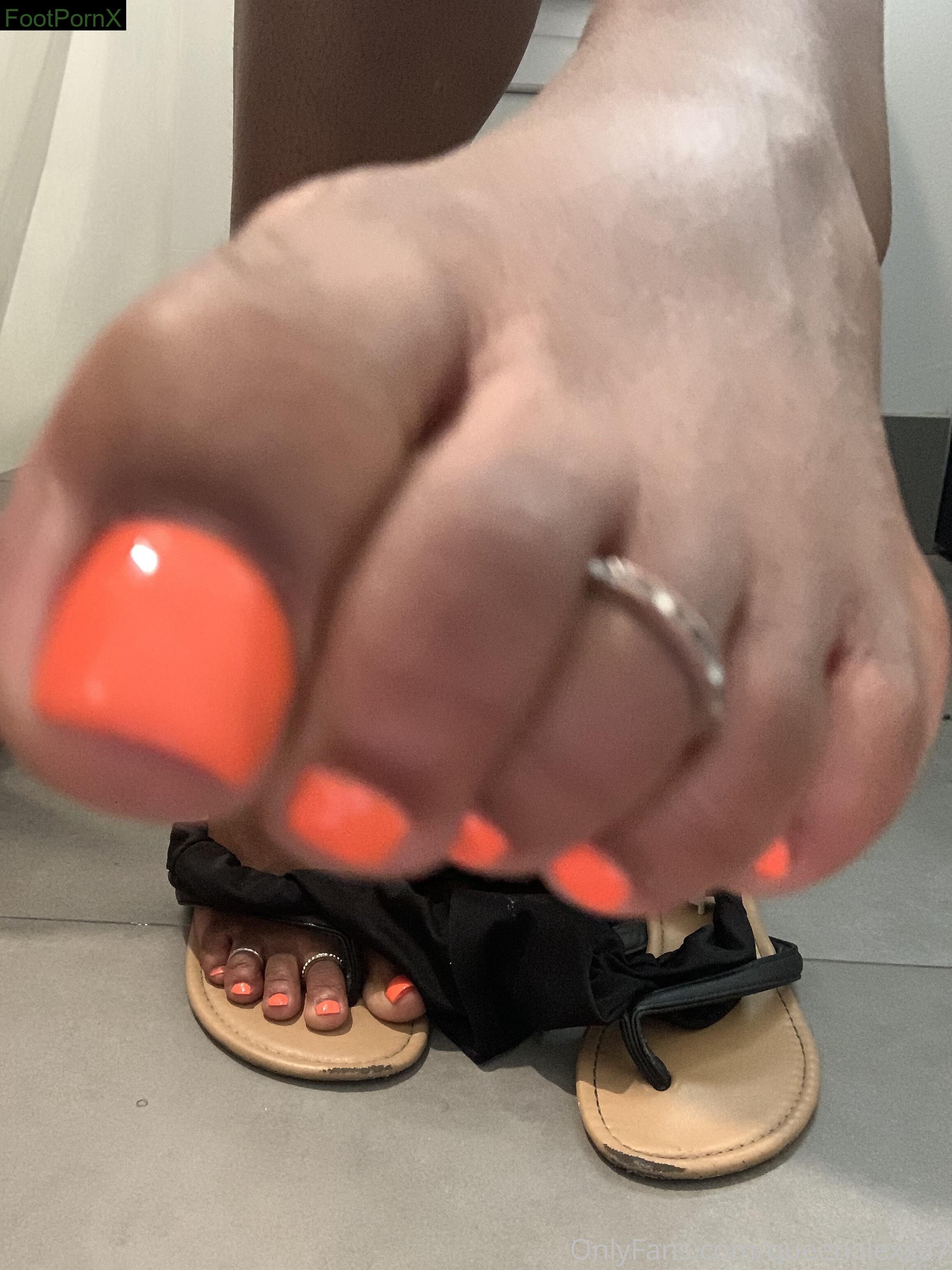 empressalexxa feet photo 8