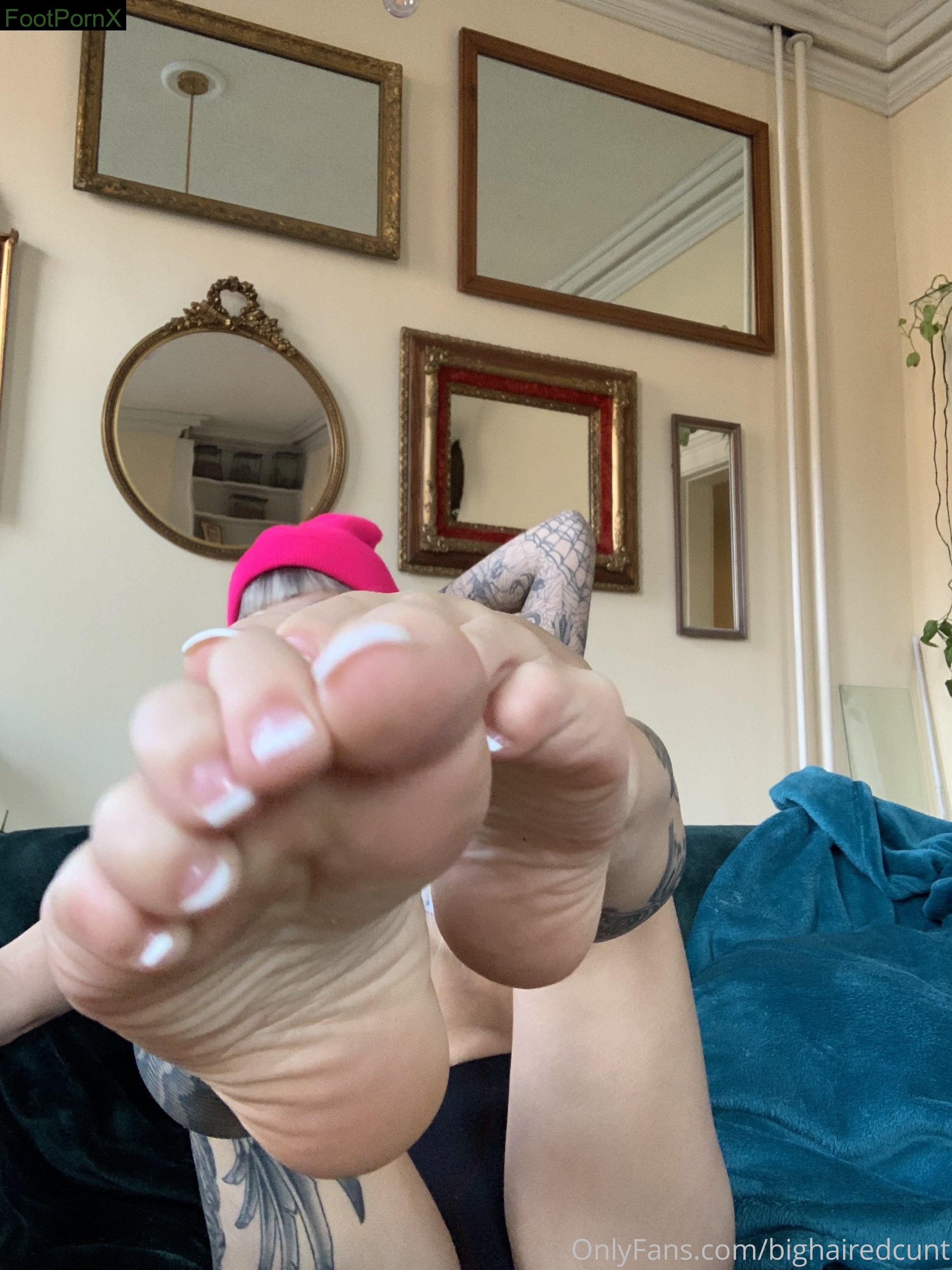 bighairedcunt feet photo 7