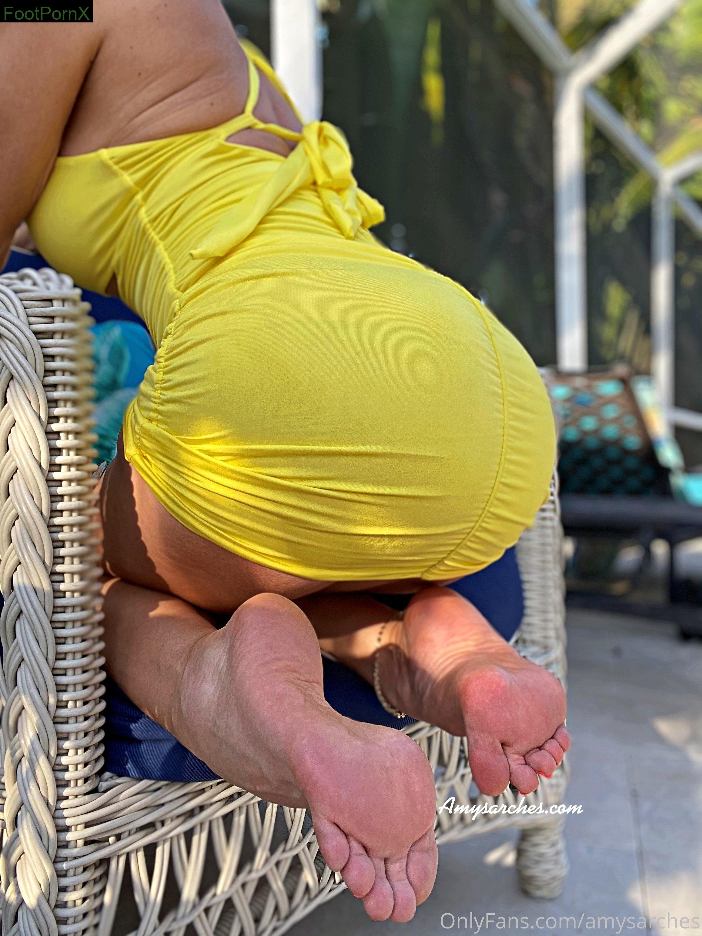 amysarches feet photo 17