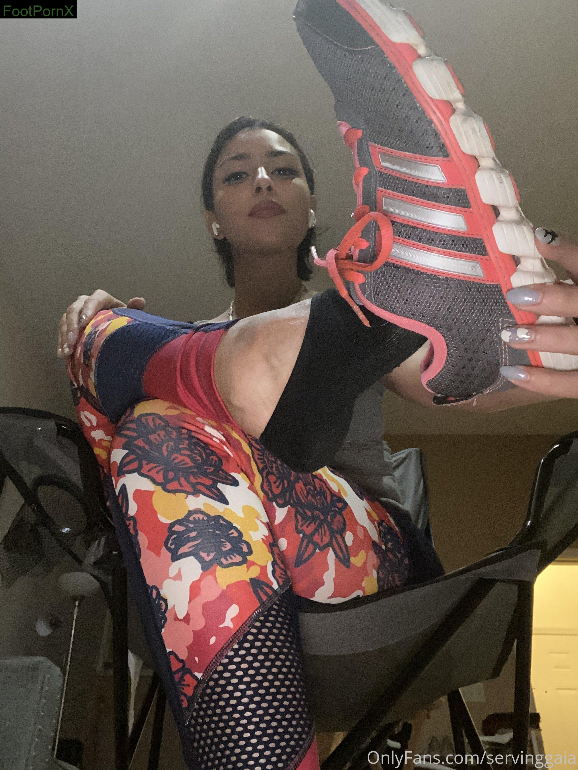 servinggaia feet photo 6