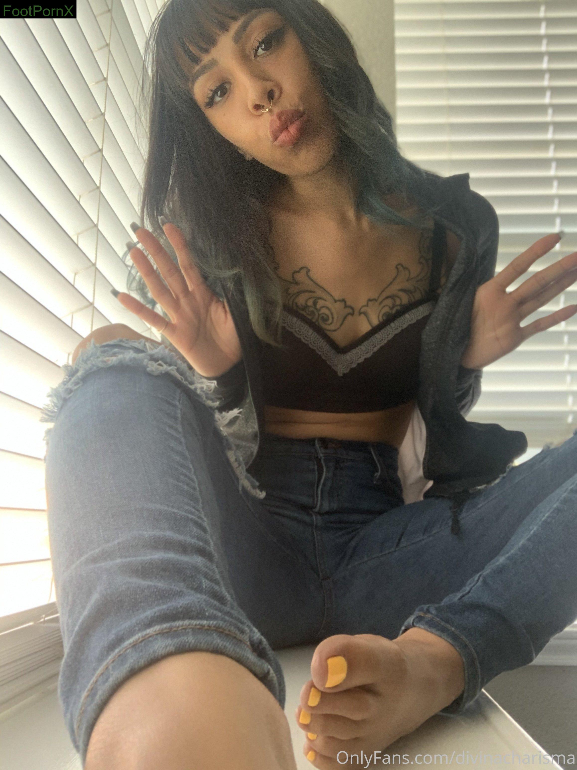 charismadivina feet photo 14