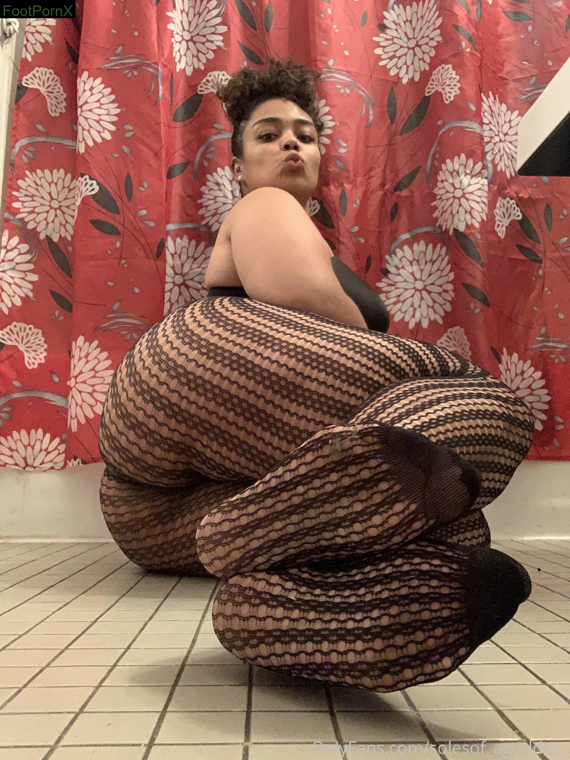 solesof_agoddess feet photo 12