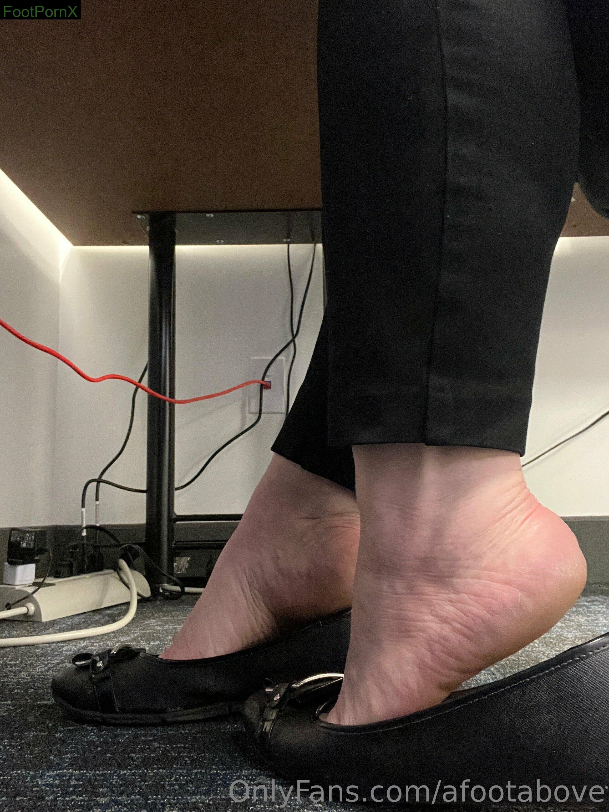 afootabove feet photo 16