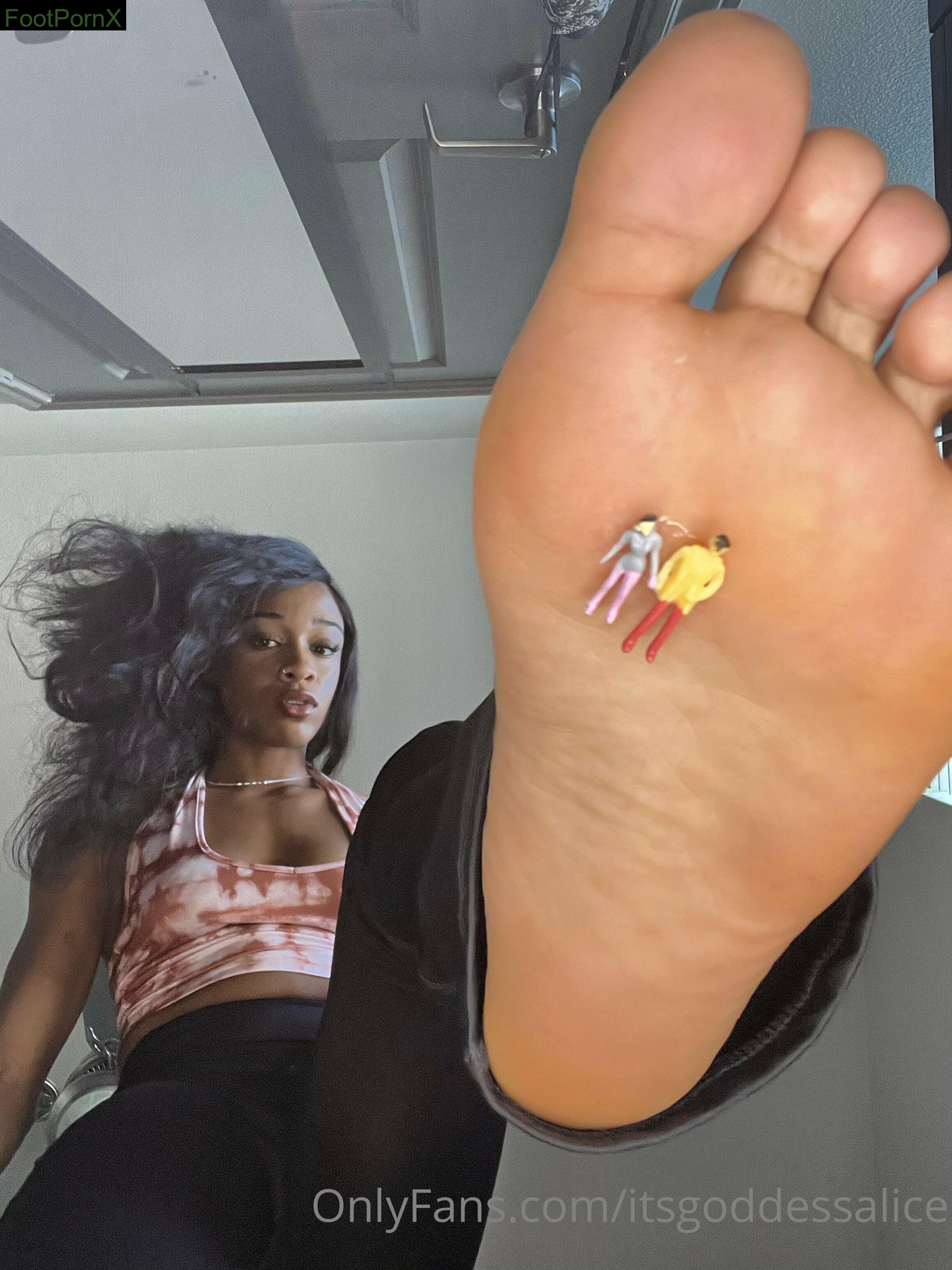 itsgoddessalice feet photo 20