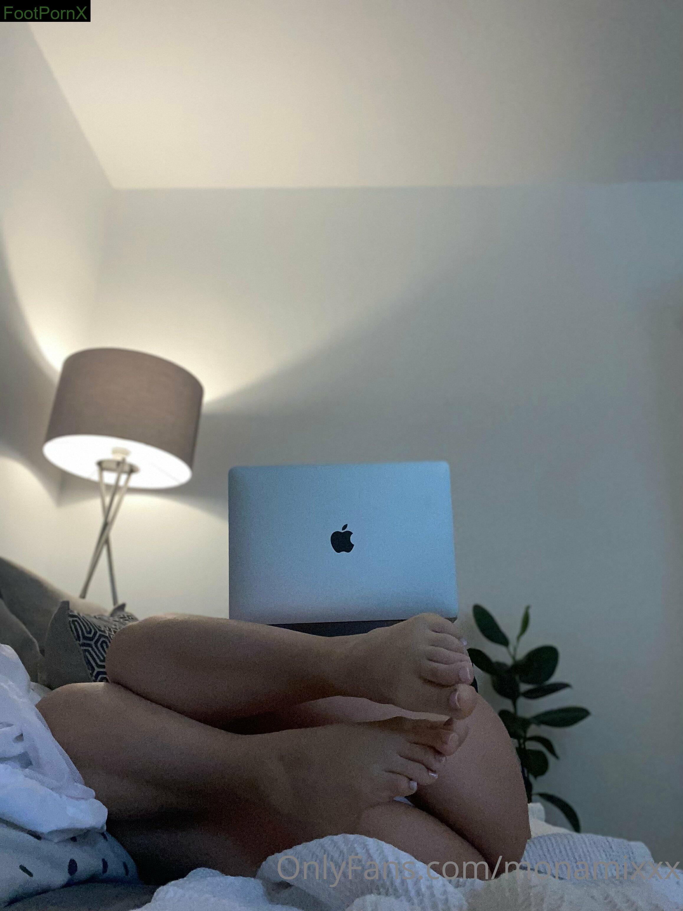 monamixxx feet photo 16
